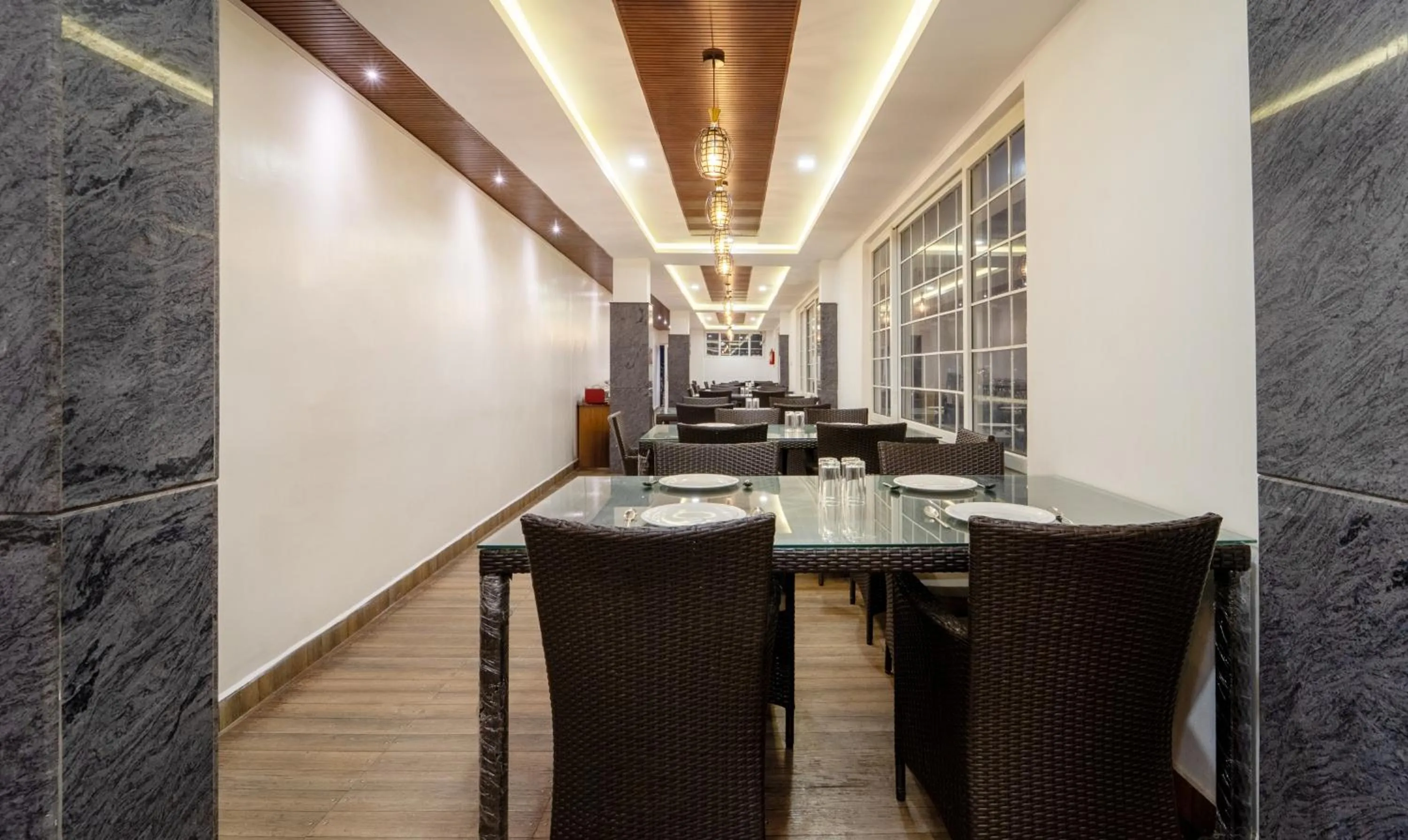 Dining area in Treebo Skydale Premium Suites, 1500 Mtrs From Ooty Lake