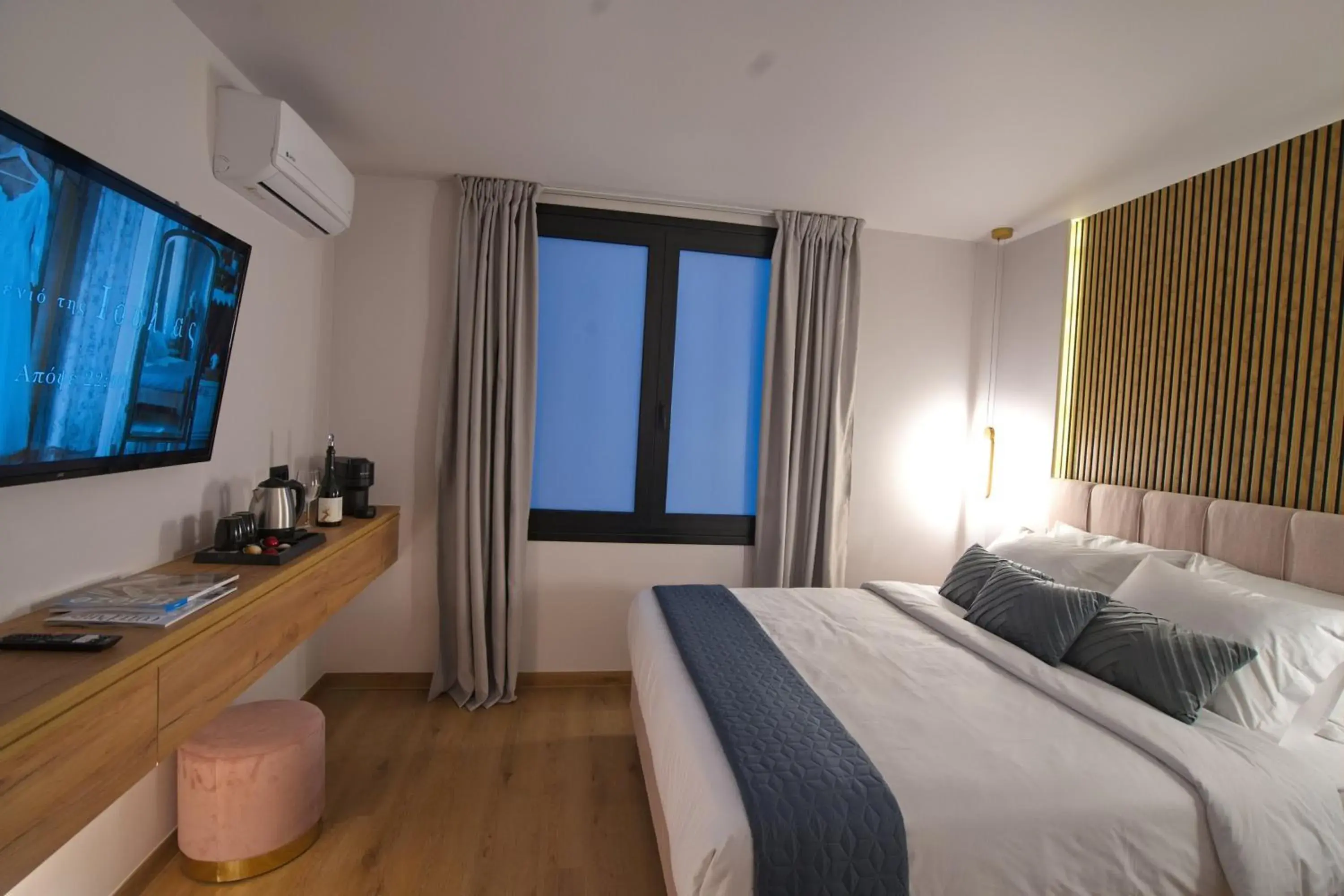 Deluxe Room with Sofa Bed in CITYLUXE Suites & Rooms Deluxe Room with Sofa Bed in CITYLUXE Suites & Rooms