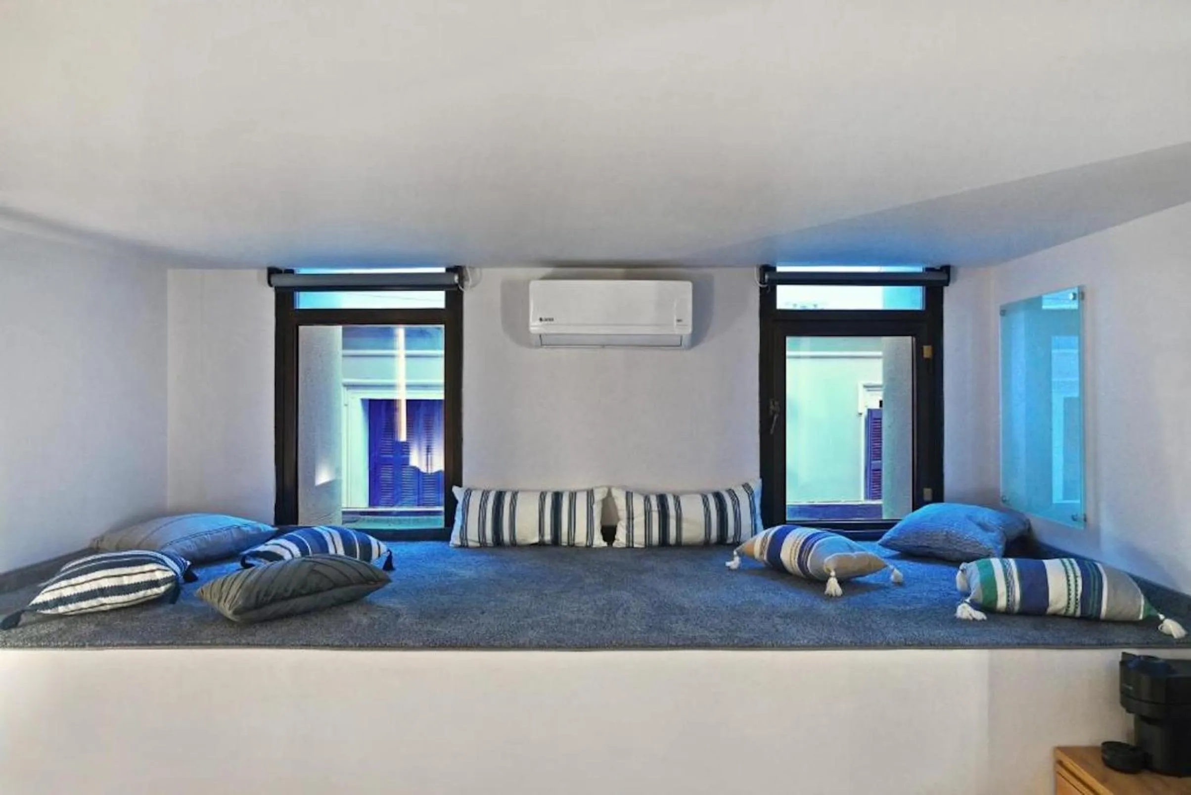 Decorative detail, Bed in CITYLUXE Suites & Rooms