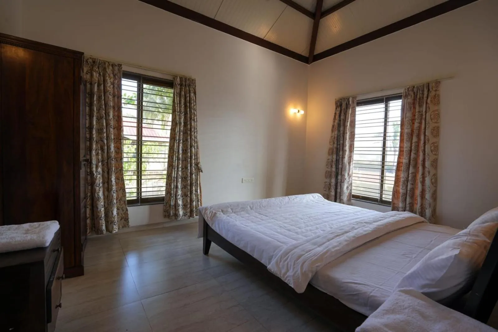 Bed in E&G Green Courts Resort at Koroli Hill Station