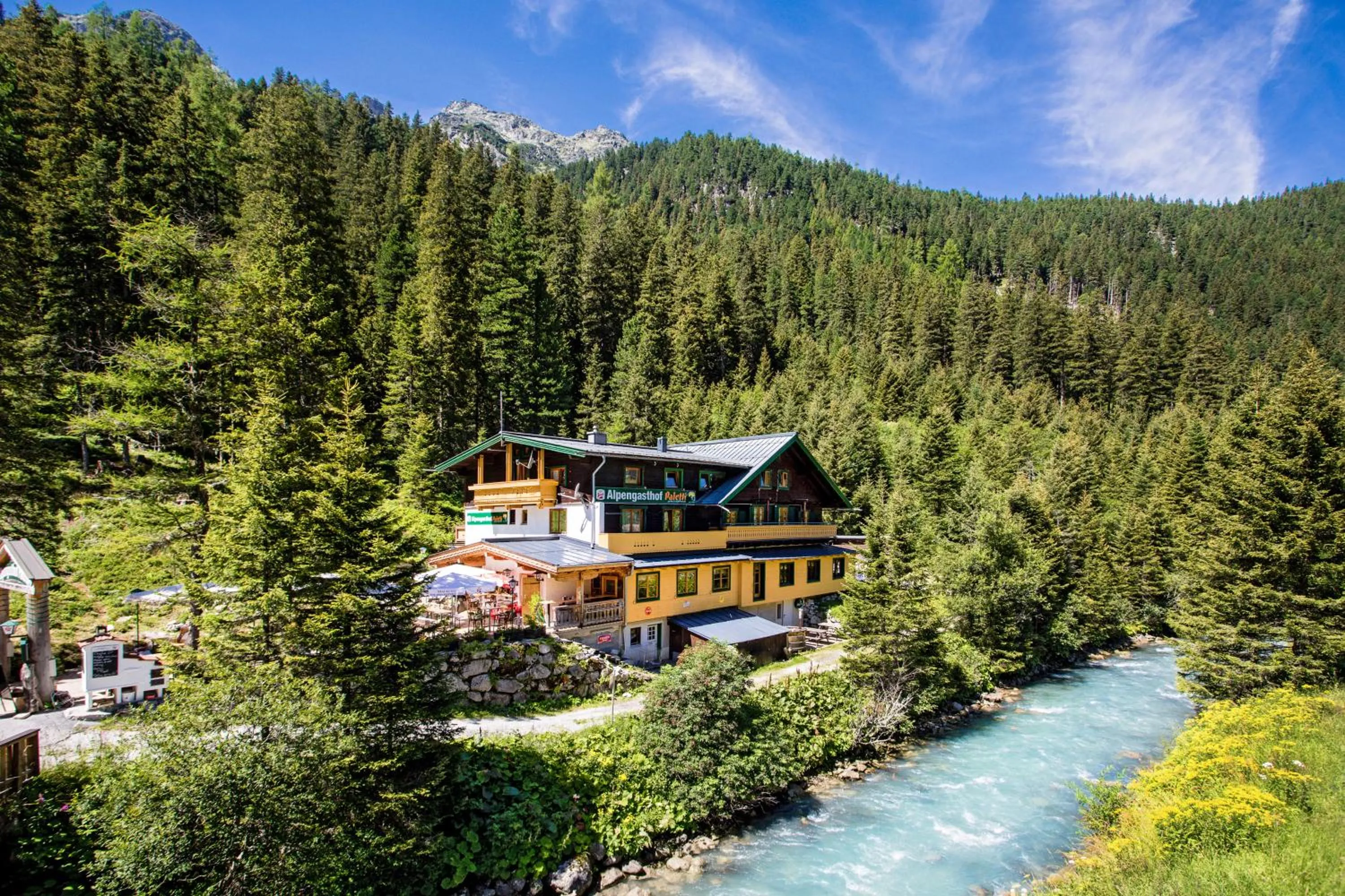 Facade/entrance in Alpengasthof Paletti