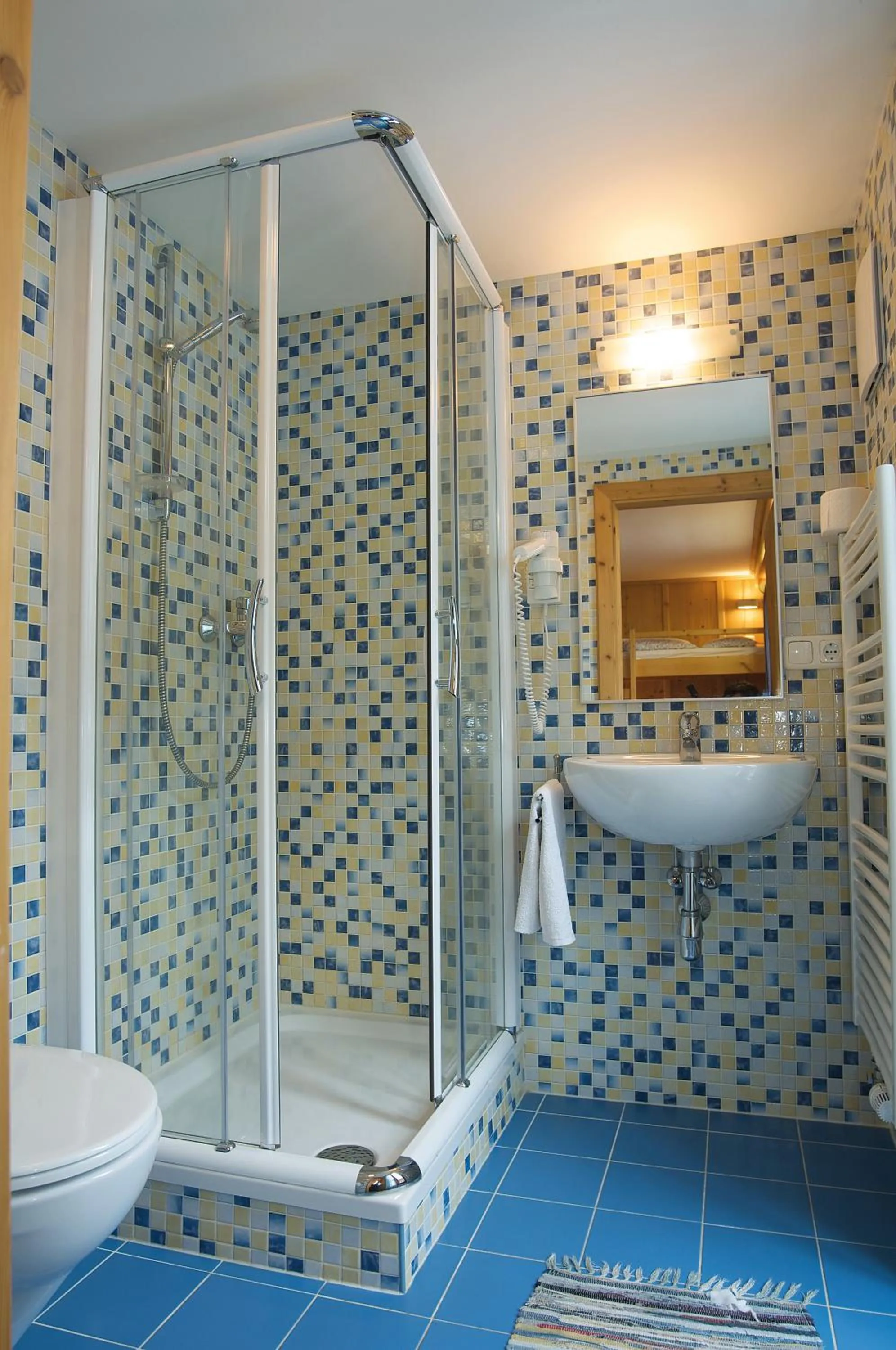 Bathroom in Alpengasthof Paletti