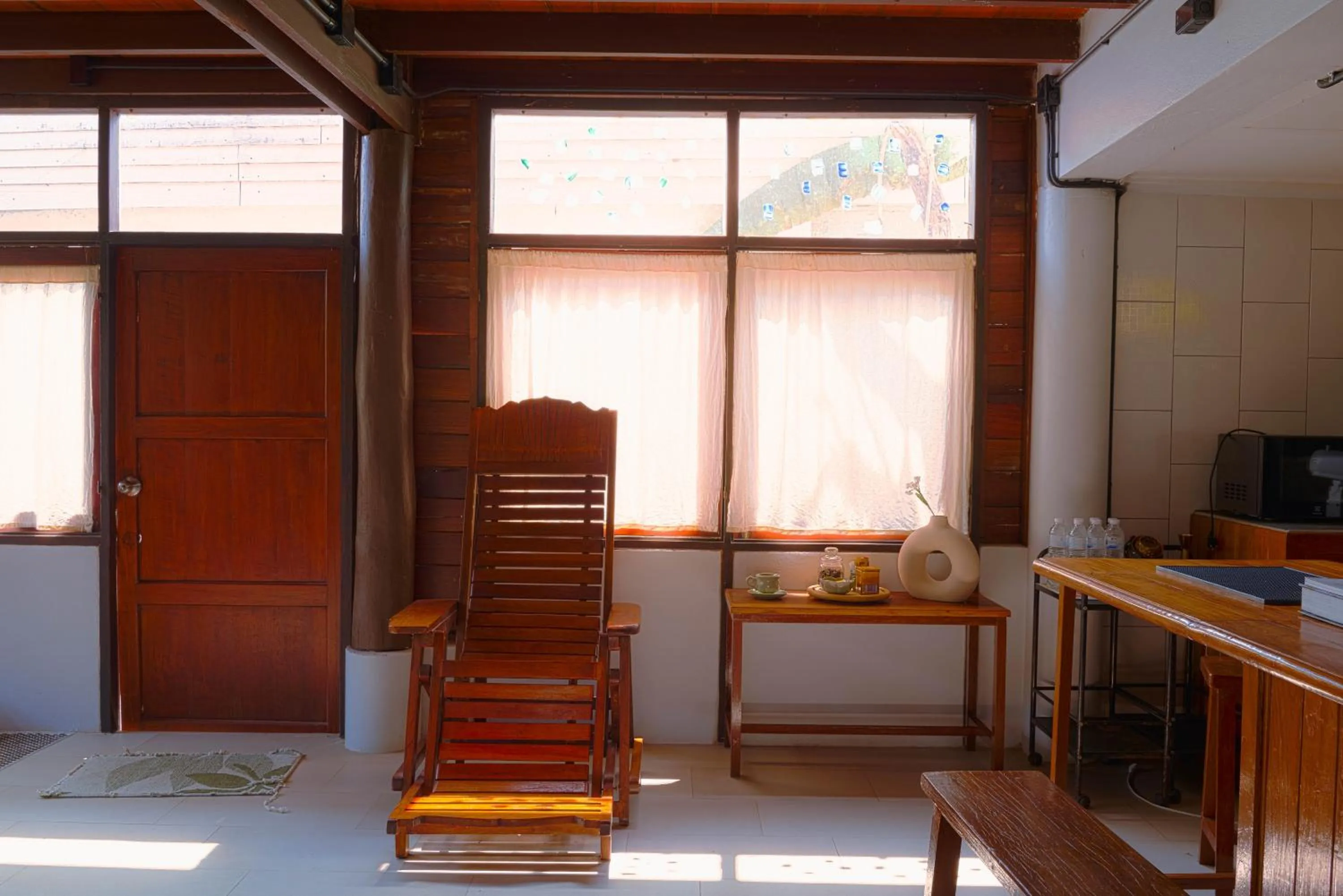 Living room in Lanna Localstay