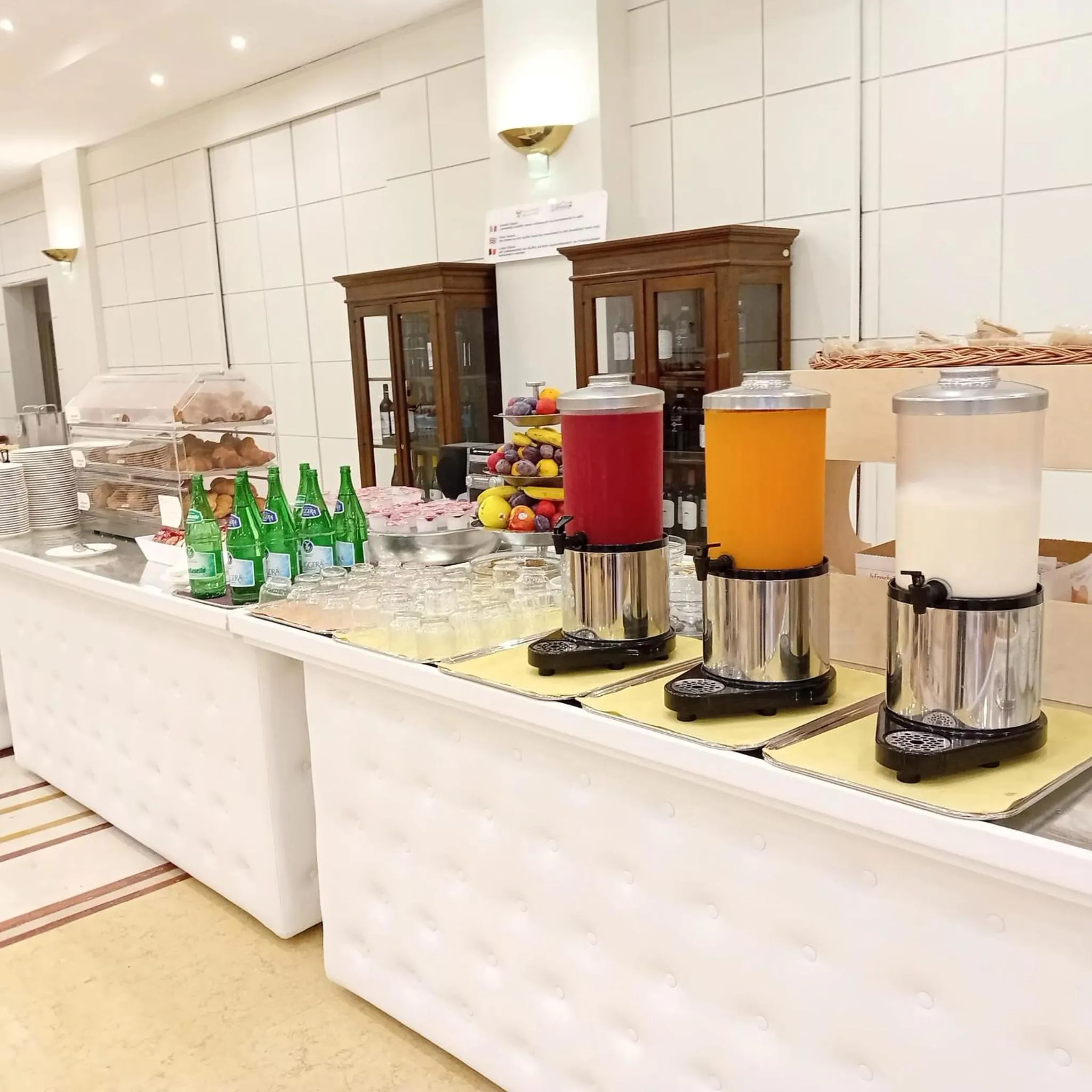 Breakfast in Hotel Relais dei Normanni