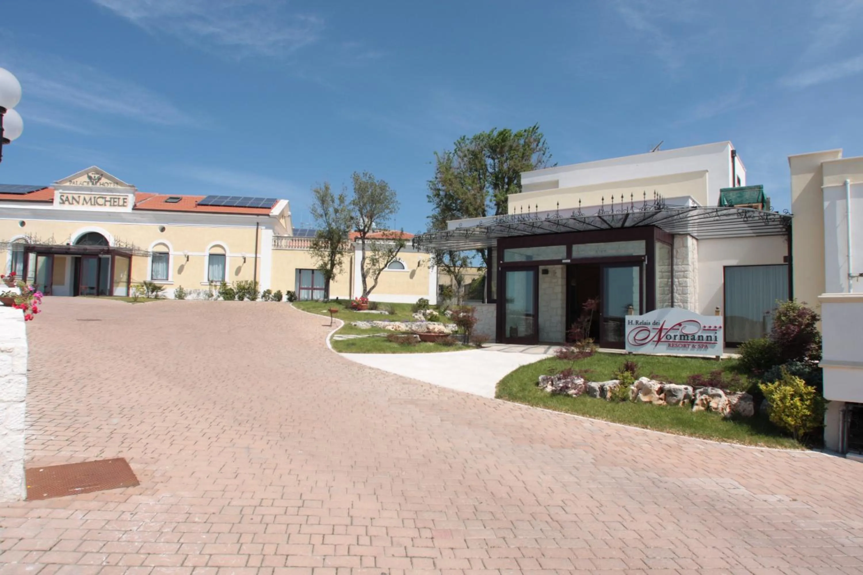 Facade/entrance in Hotel Relais dei Normanni