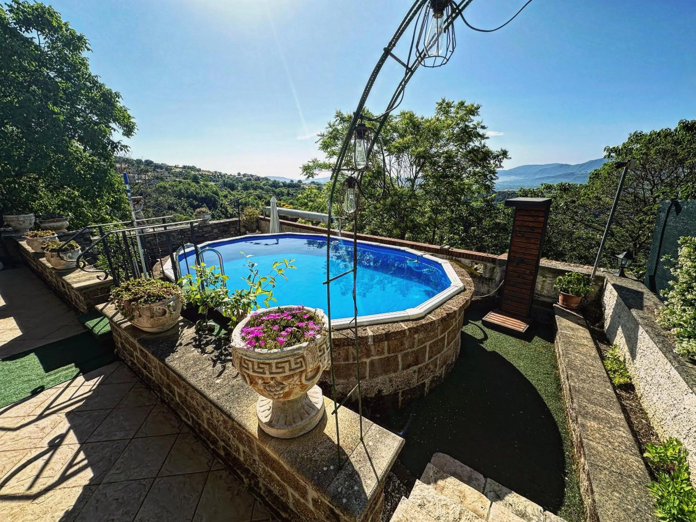 Pool view in L'Antica Dimora