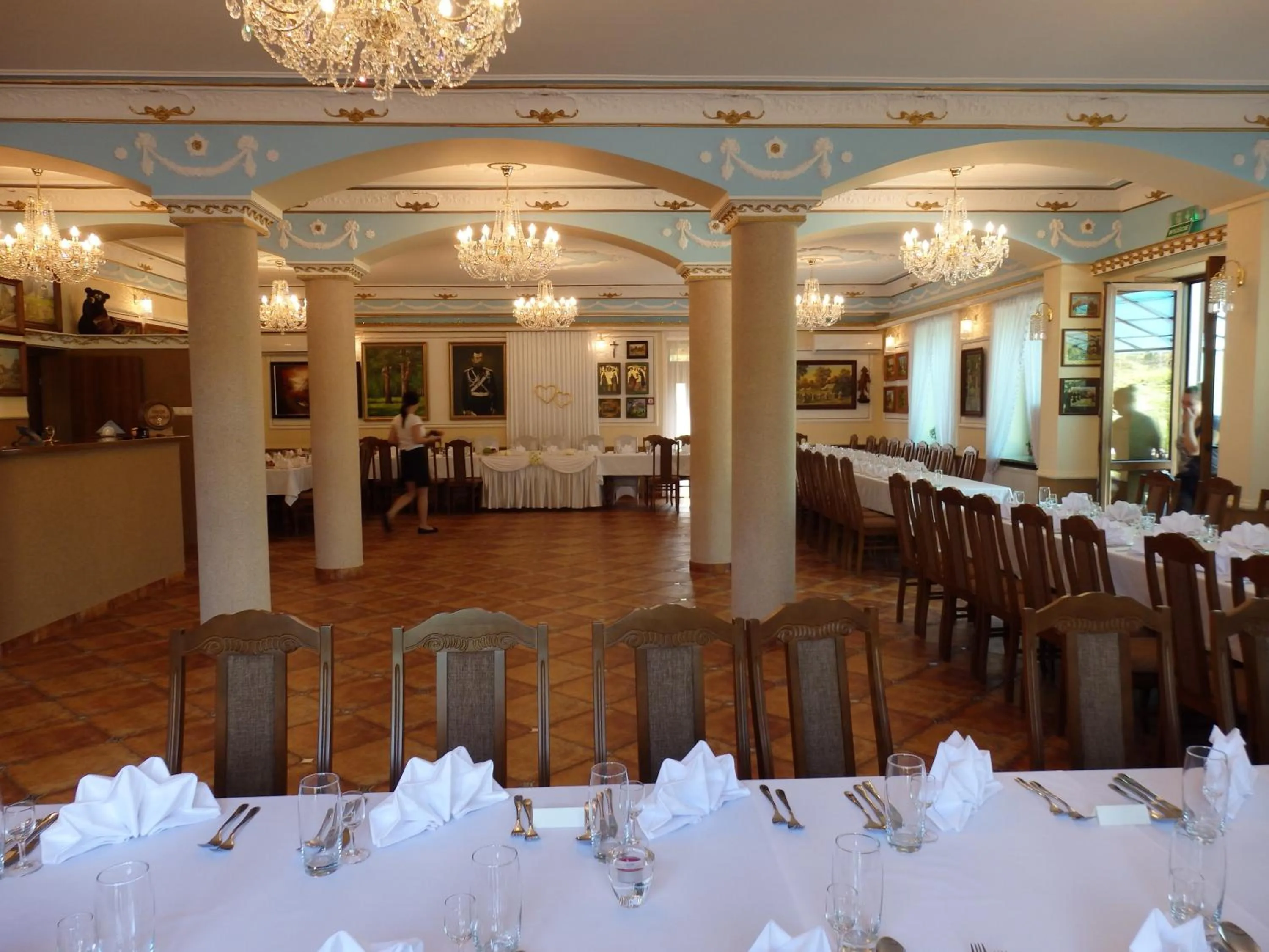 Restaurant/places to eat in Dwór Bartnika