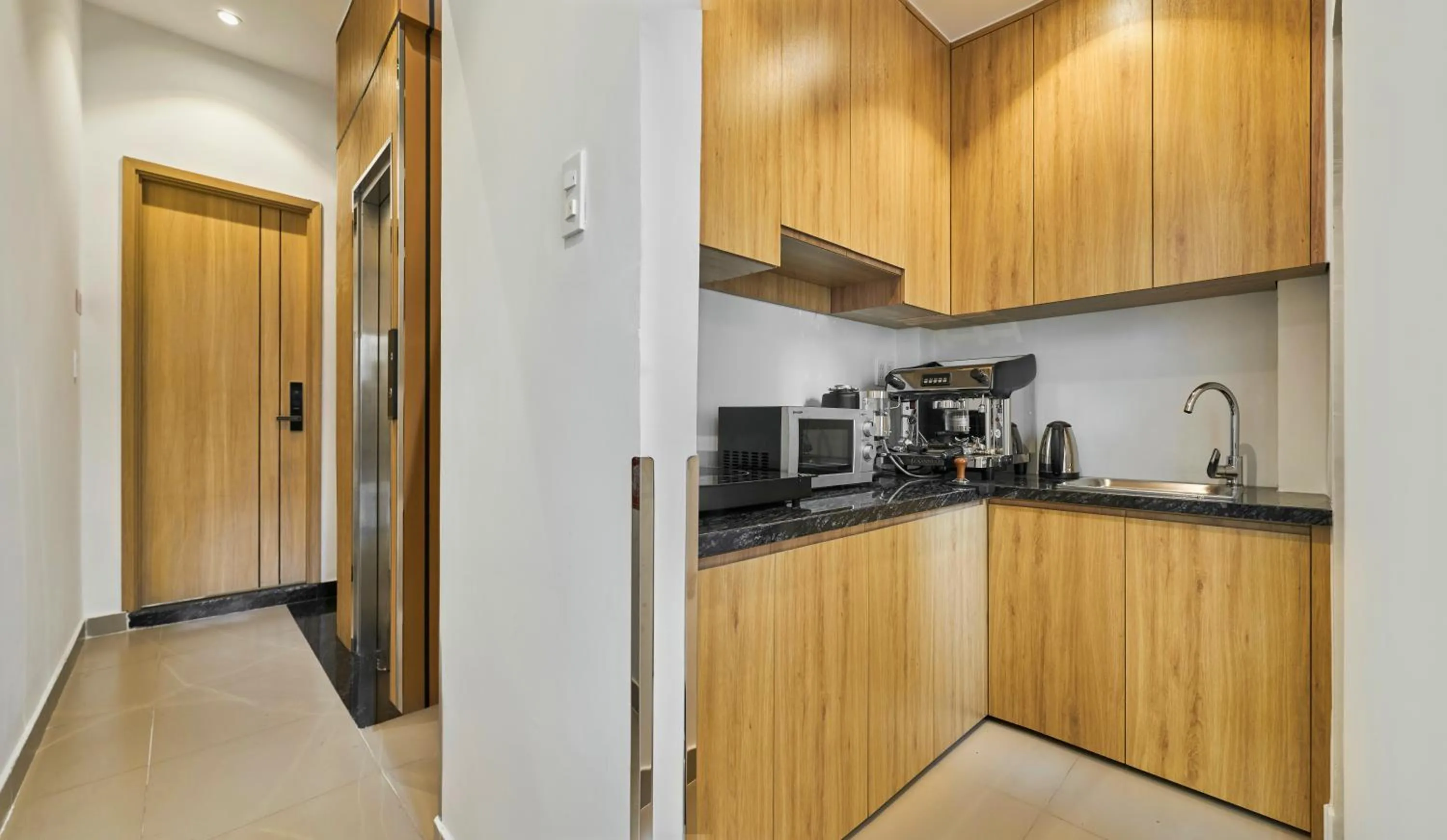 Coffee/tea facilities in MIHN SUITES BEN THANH