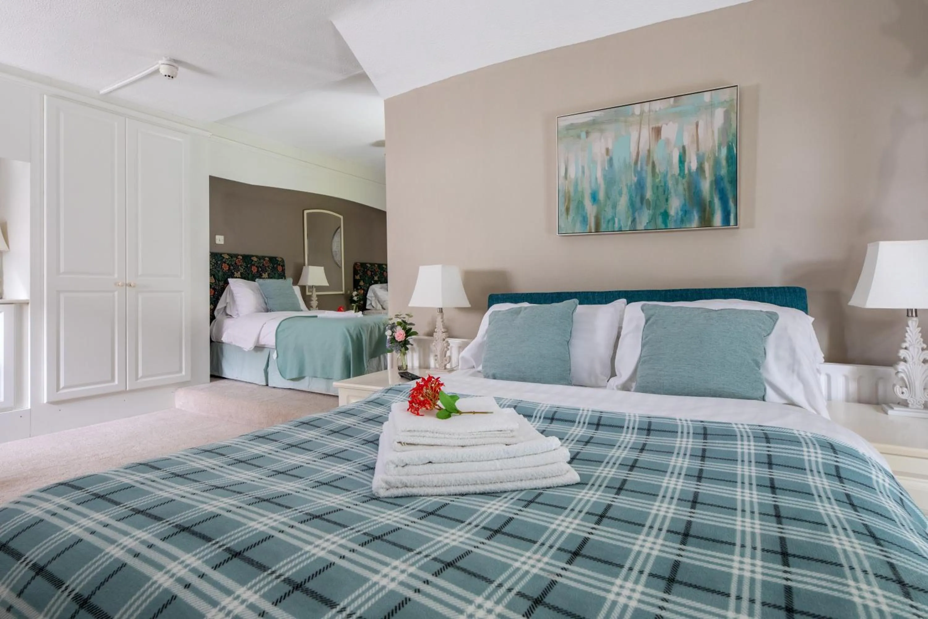 Bedroom, Bed in Plas Maenan