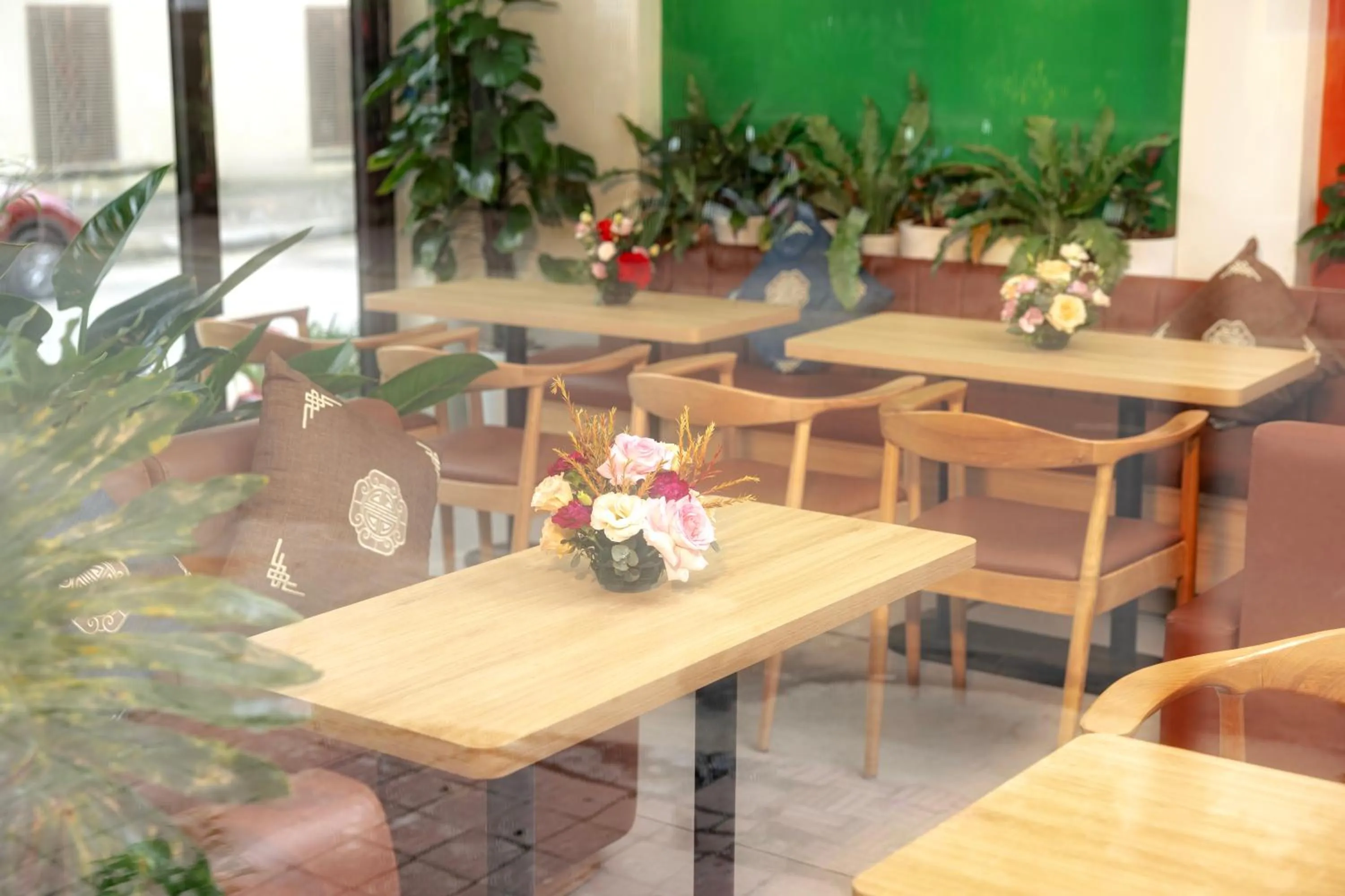 Seating area in Tropical Paradise Sapa Hotel & Tour