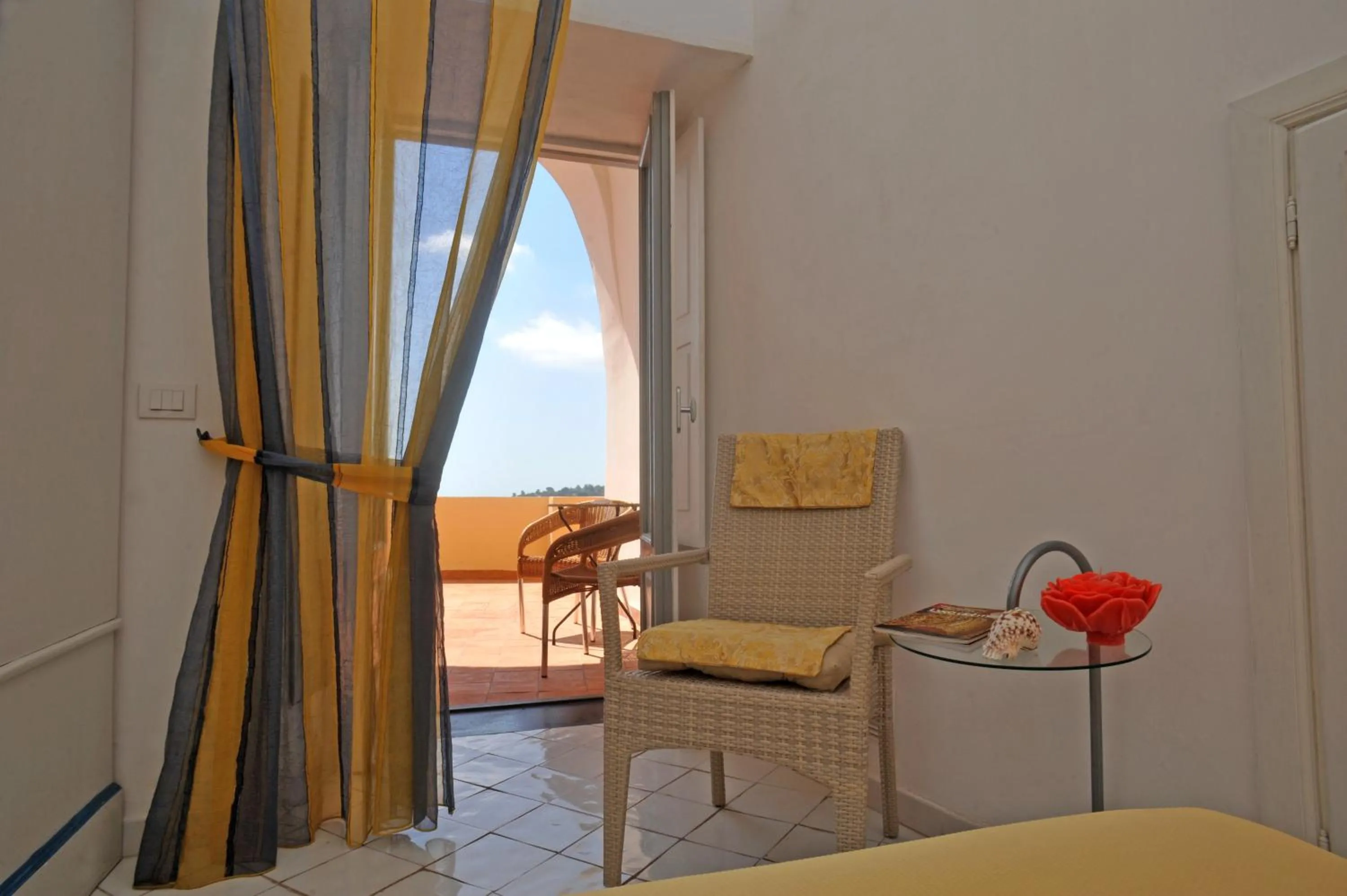 Bedroom in Hotel La Casa sul Mare