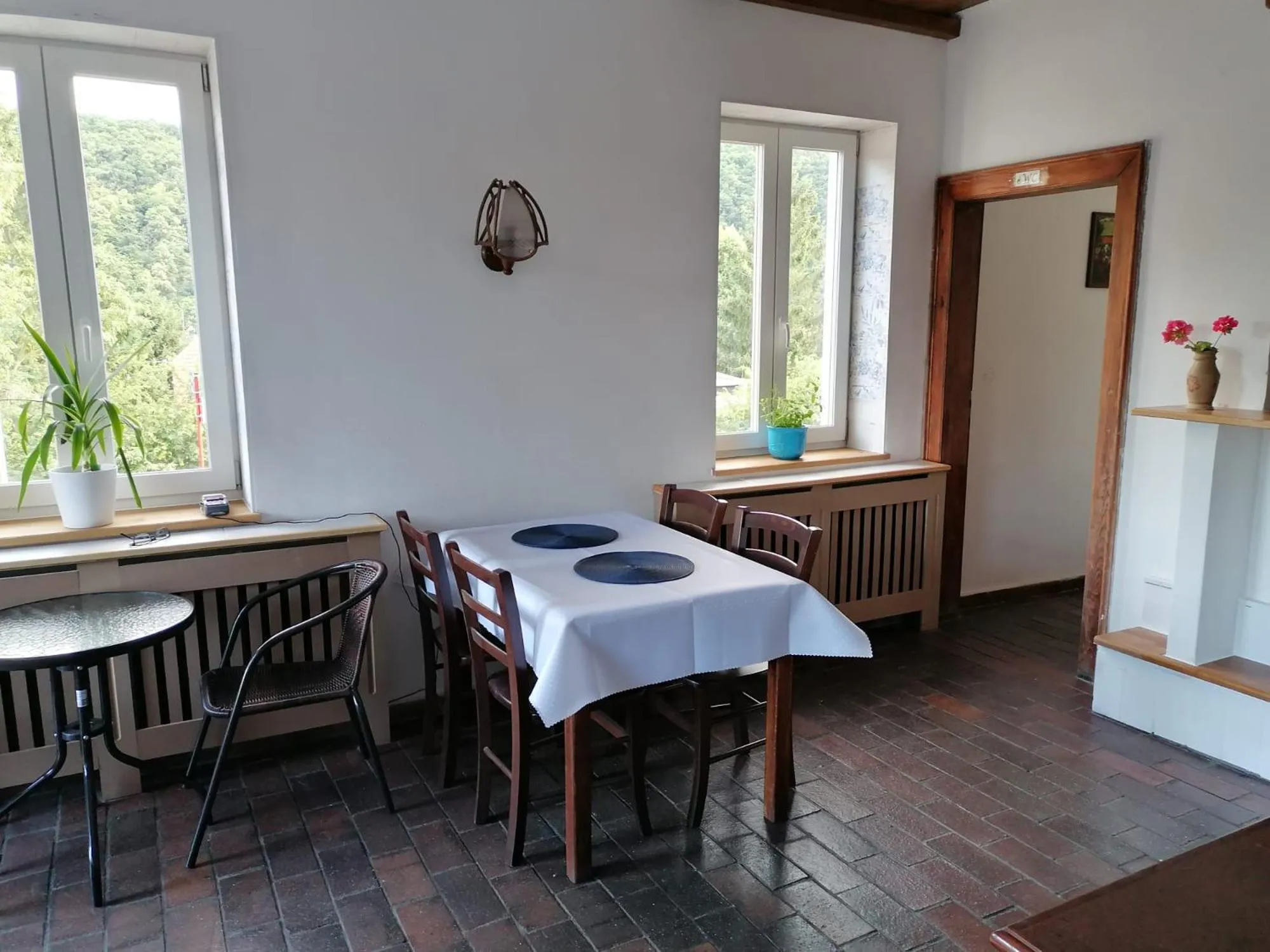 Restaurant/places to eat in Pension Egida