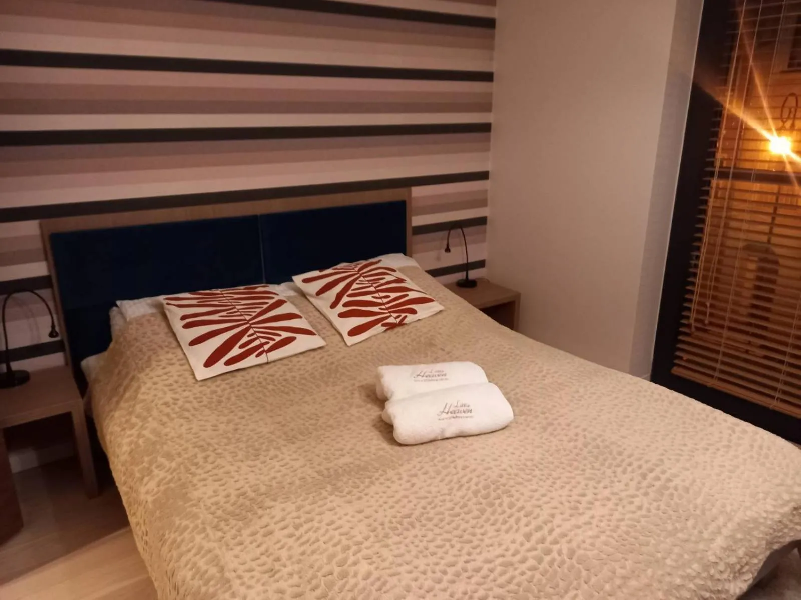 Bed in Apartment with an Amazing View