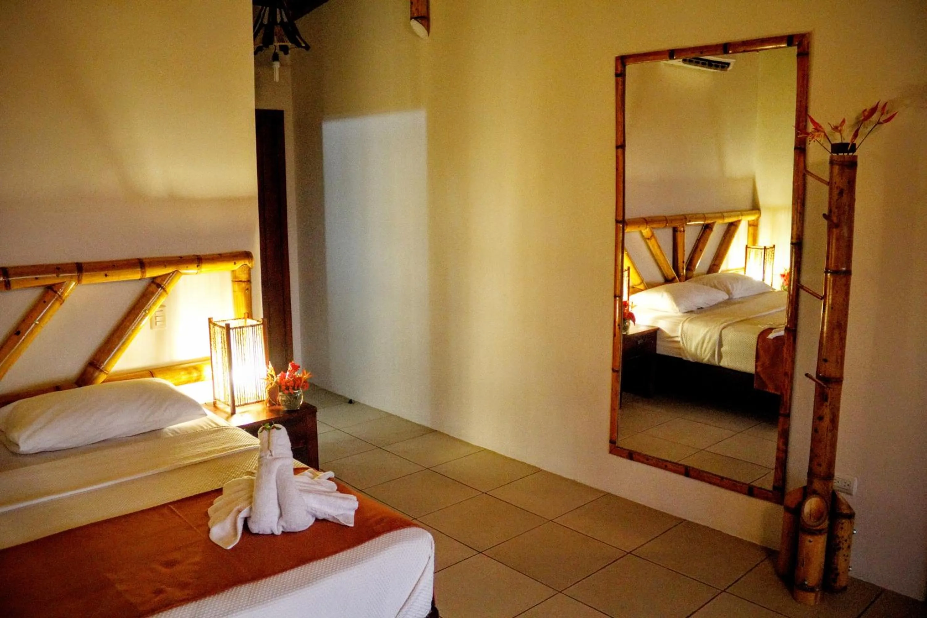 Photo of the whole room in Nativa Bambu Ecolodge