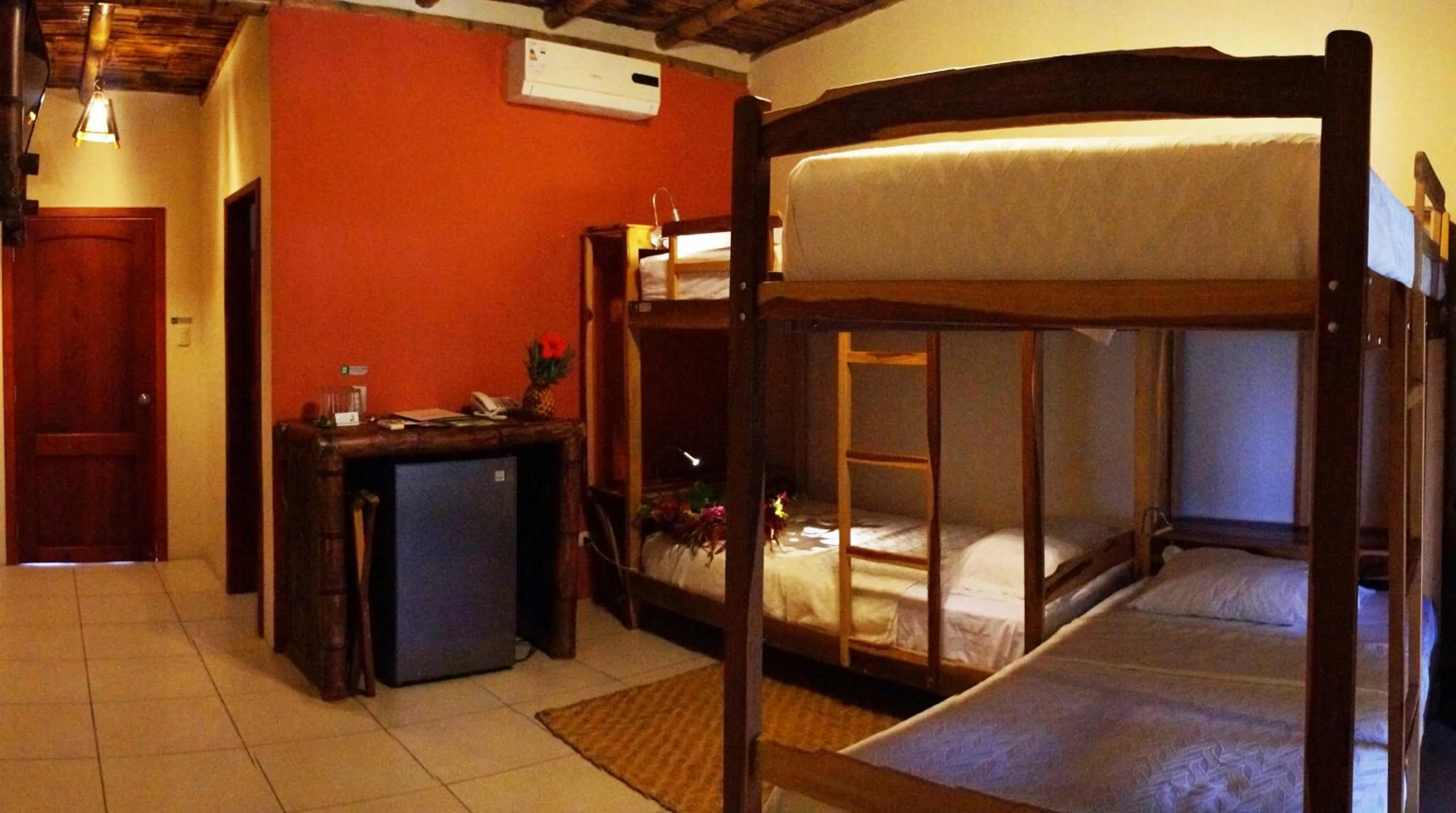 Photo of the whole room in Nativa Bambu Ecolodge