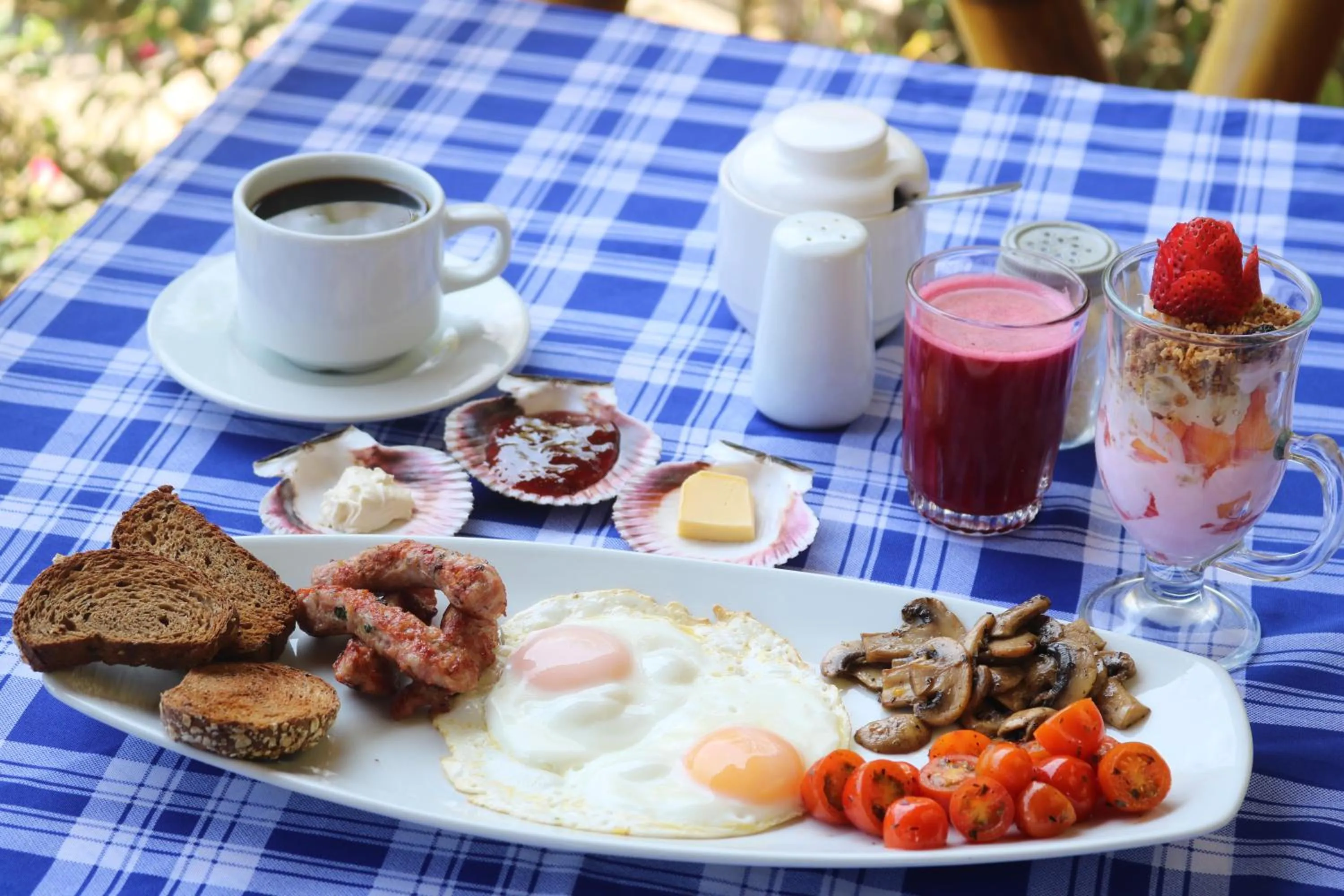 Breakfast in Nativa Bambu Ecolodge
