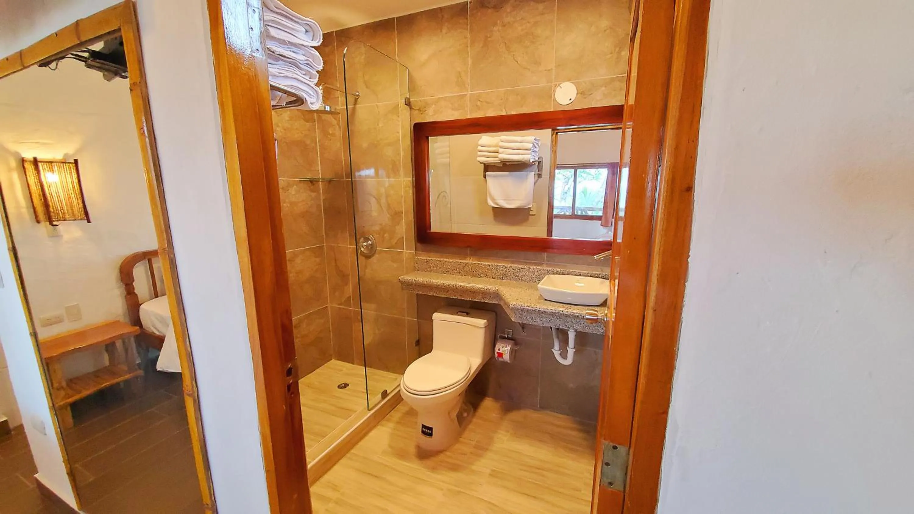Bathroom in Nativa Bambu Ecolodge