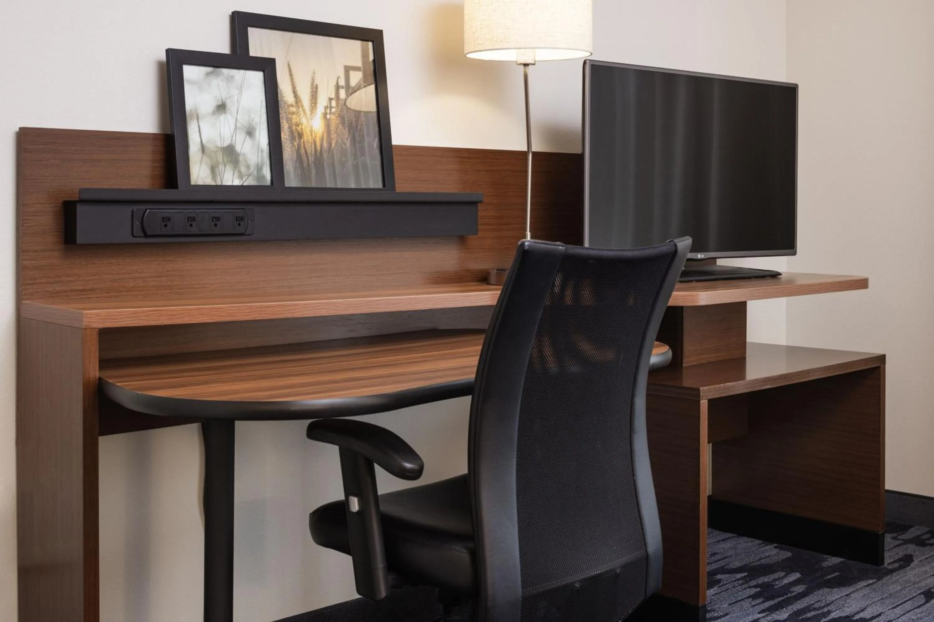 Photo of the whole room in Fairfield Inn & Suites by Marriott Waterloo Cedar Falls