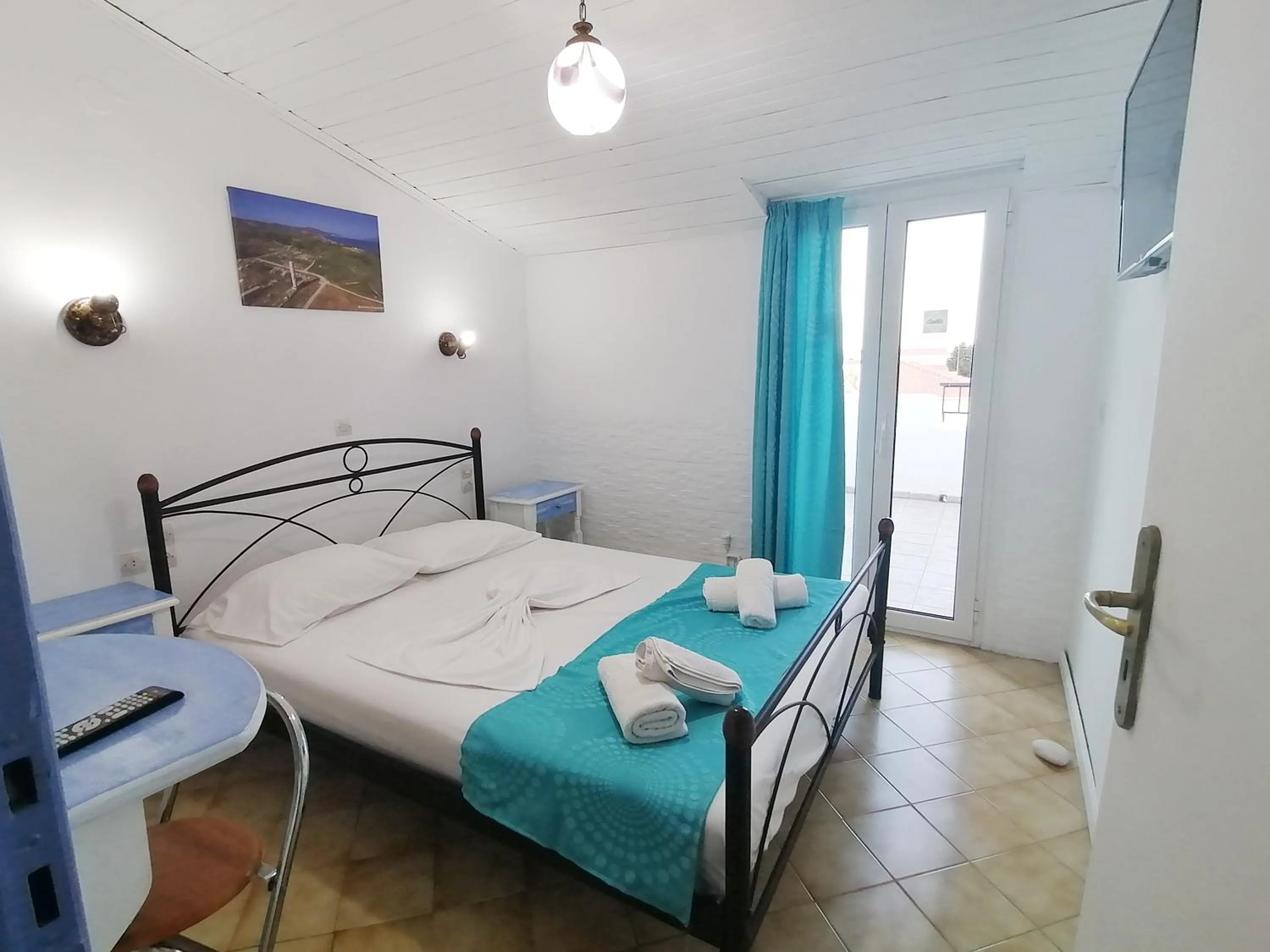 Bed in Anthis Studios