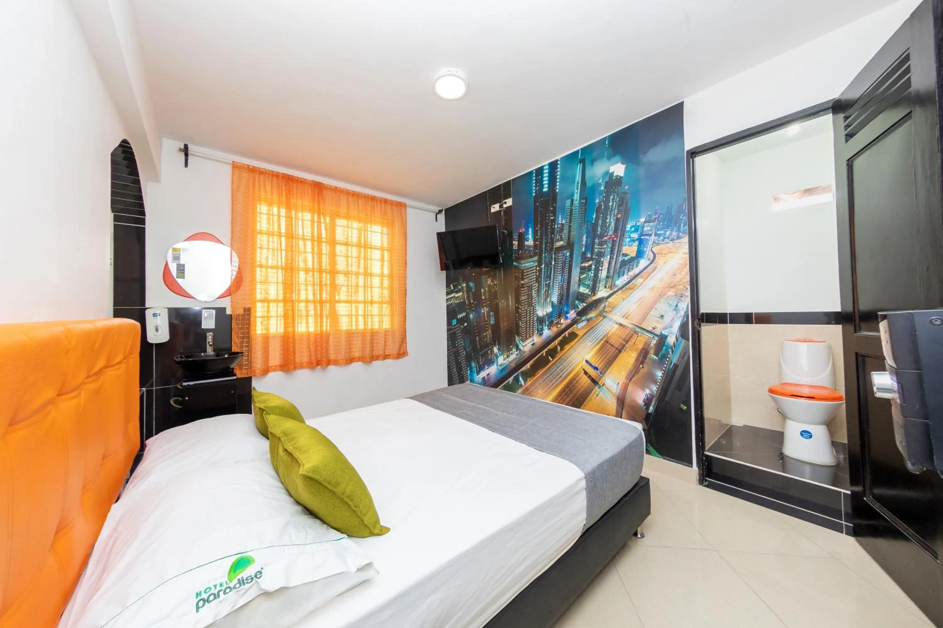 Ayenda 1231 Paradise Center