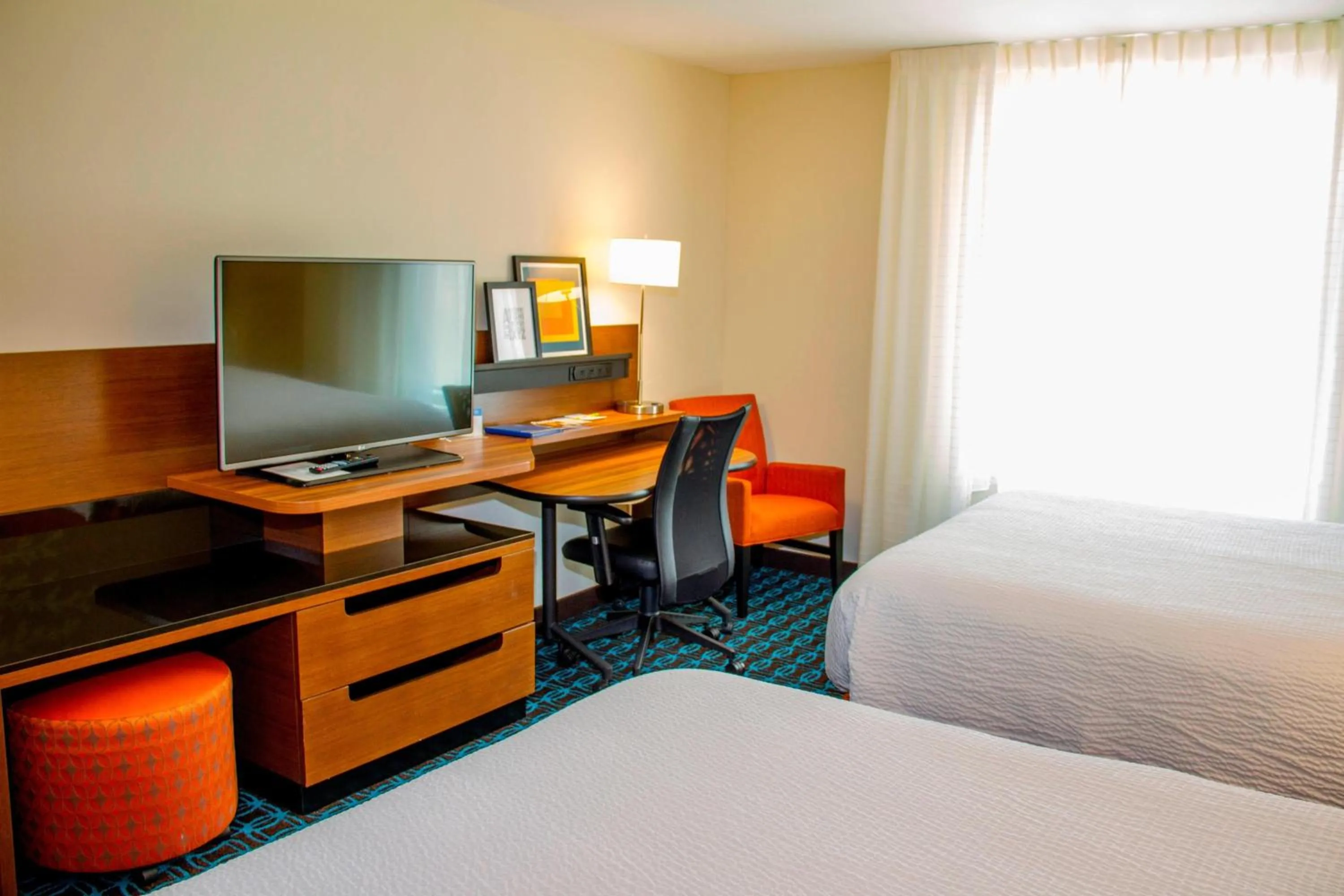 Photo of the whole room, Bed in Fairfield Inn & Suites by Marriott Fort Walton Beach-West Destin