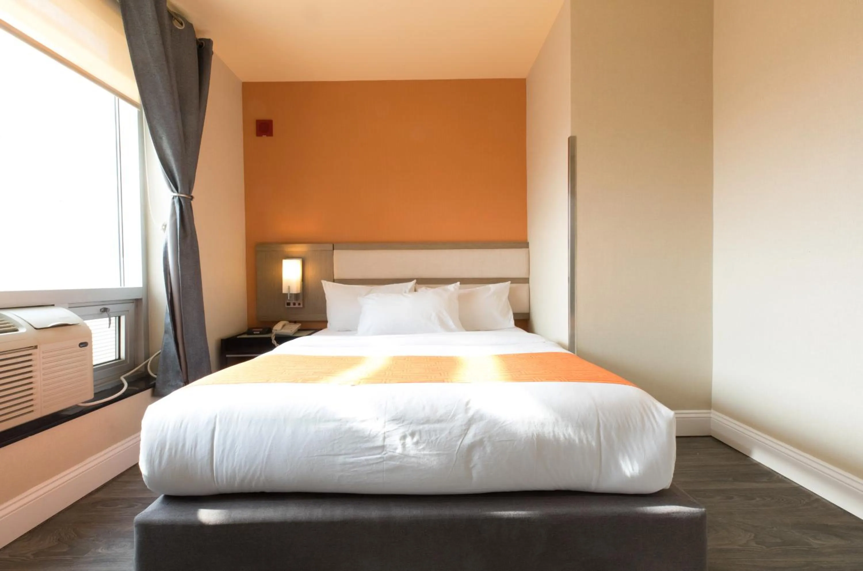 Bed in Romana Hotel - NYC