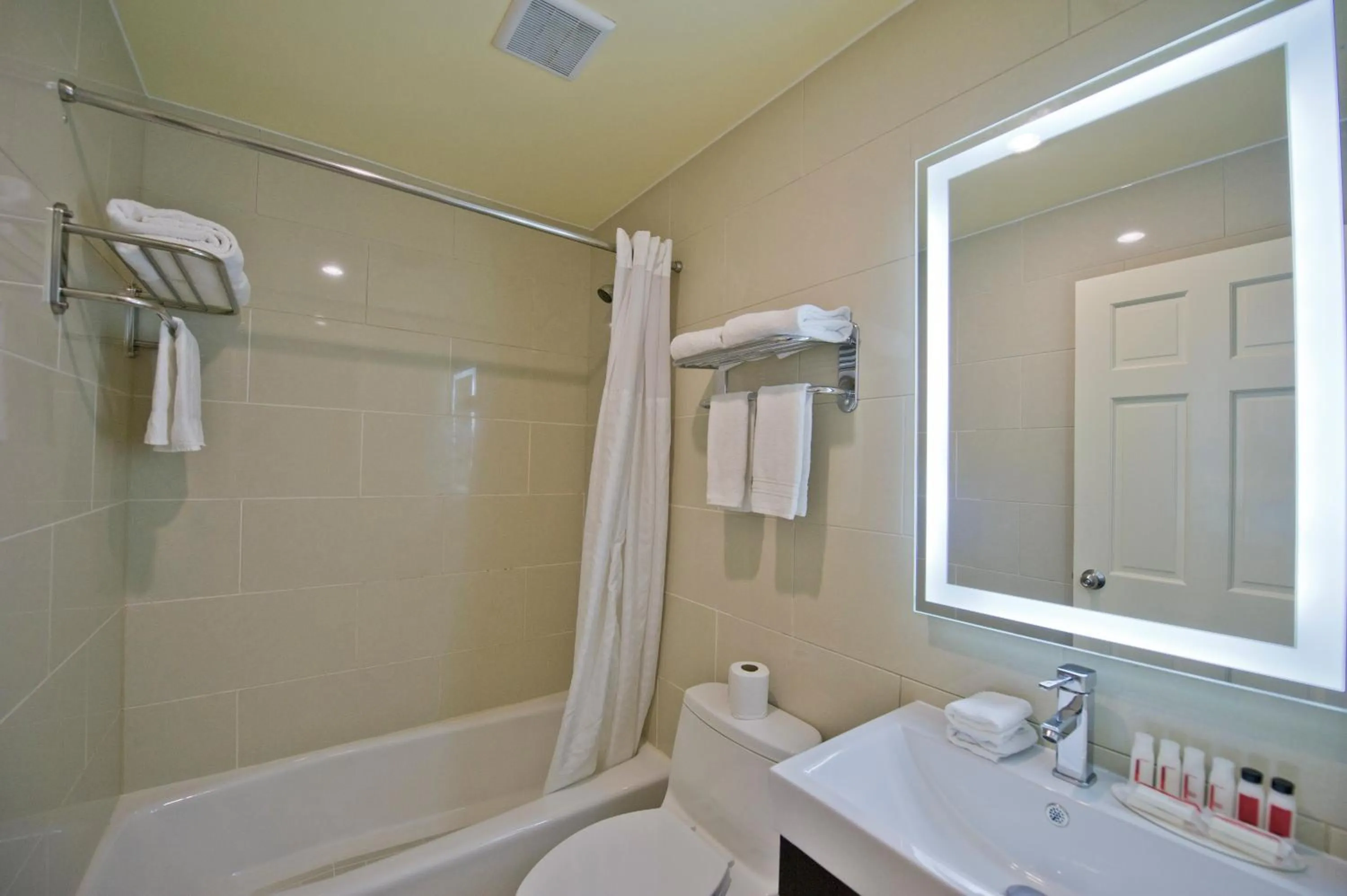 Bathroom in Romana Hotel - NYC