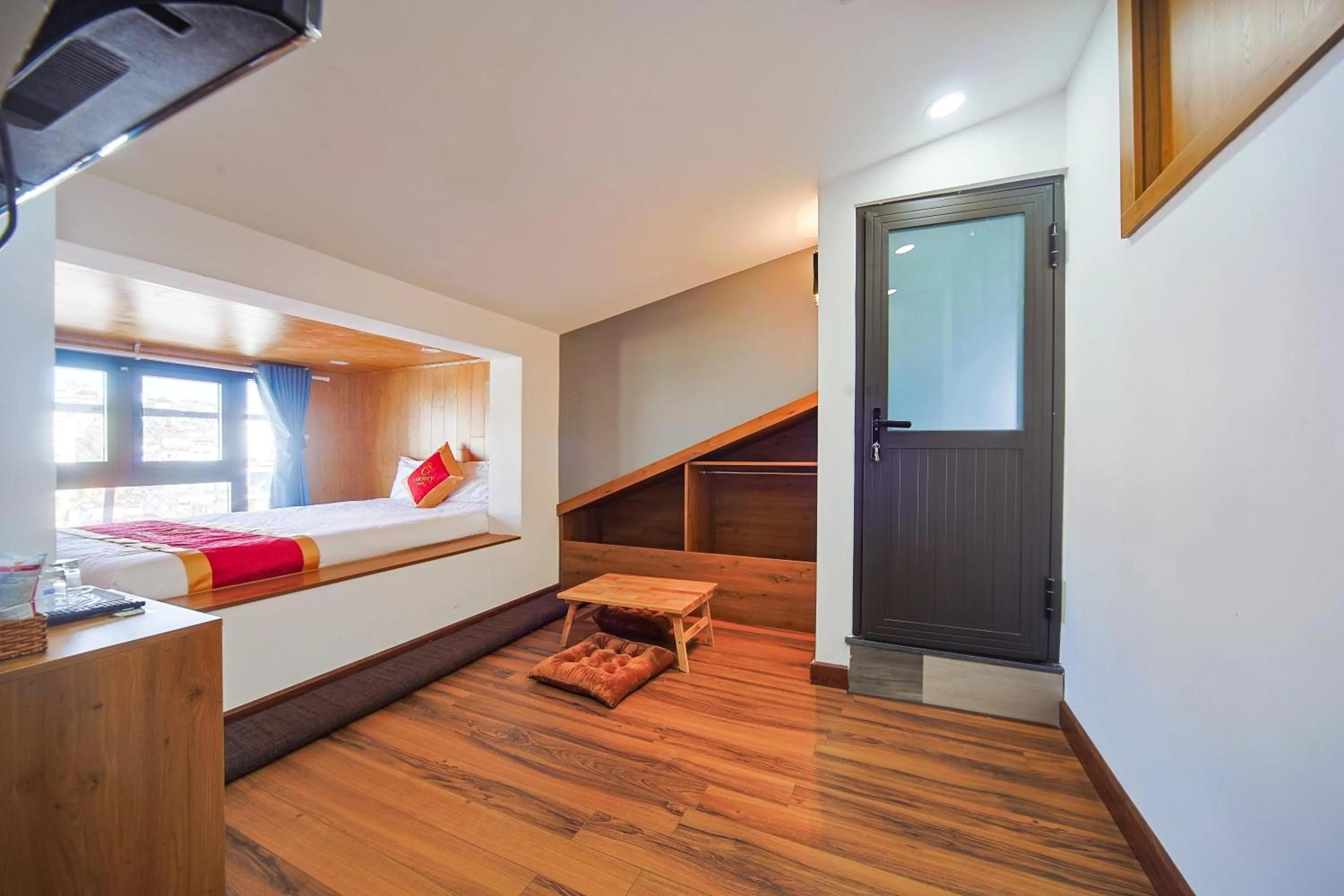 Photo of the whole room, Bed in Cherry Hotel 2 Da Lat