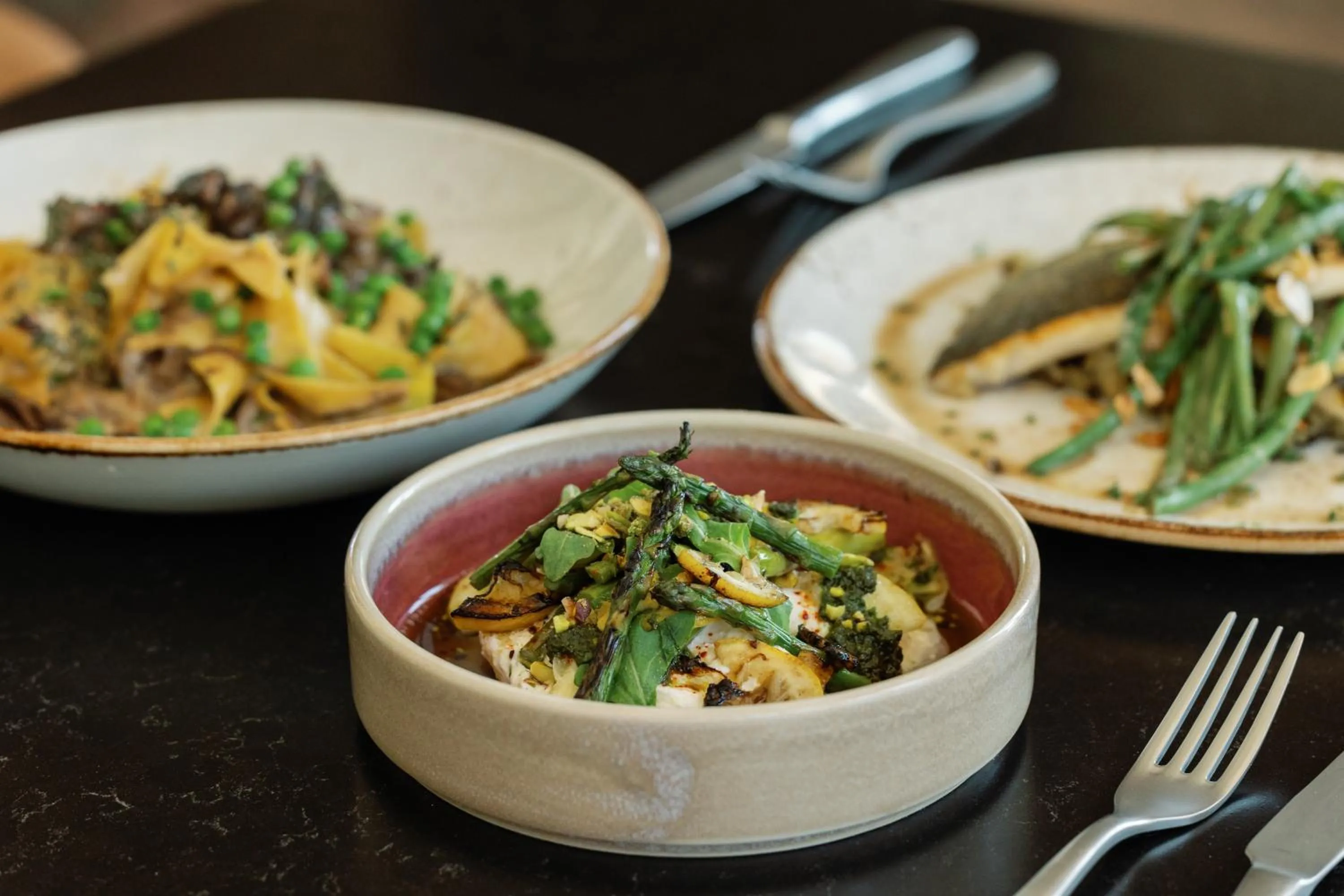 Restaurant/places to eat in The Embers Hotel