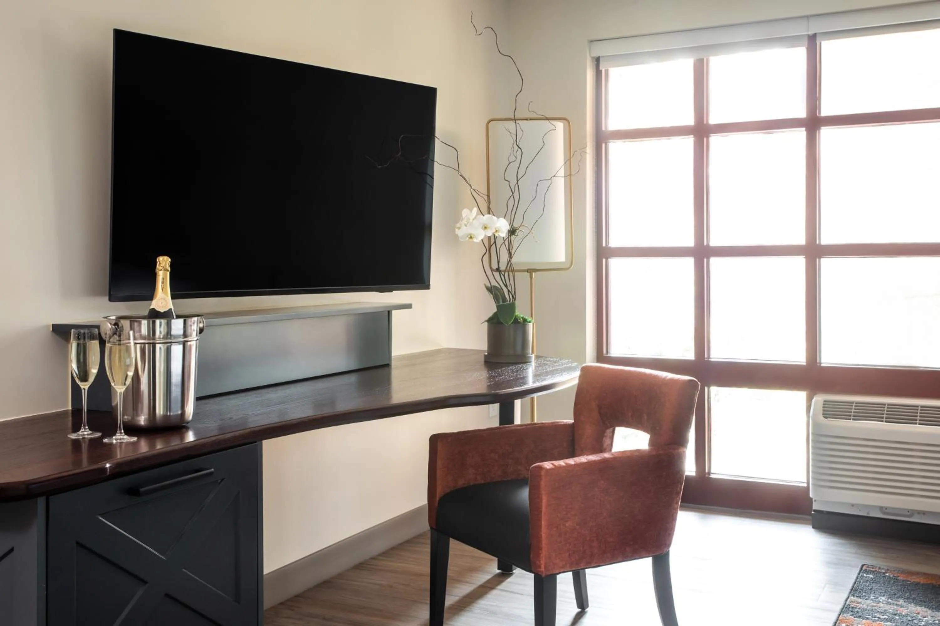 TV and multimedia in The Embers Hotel