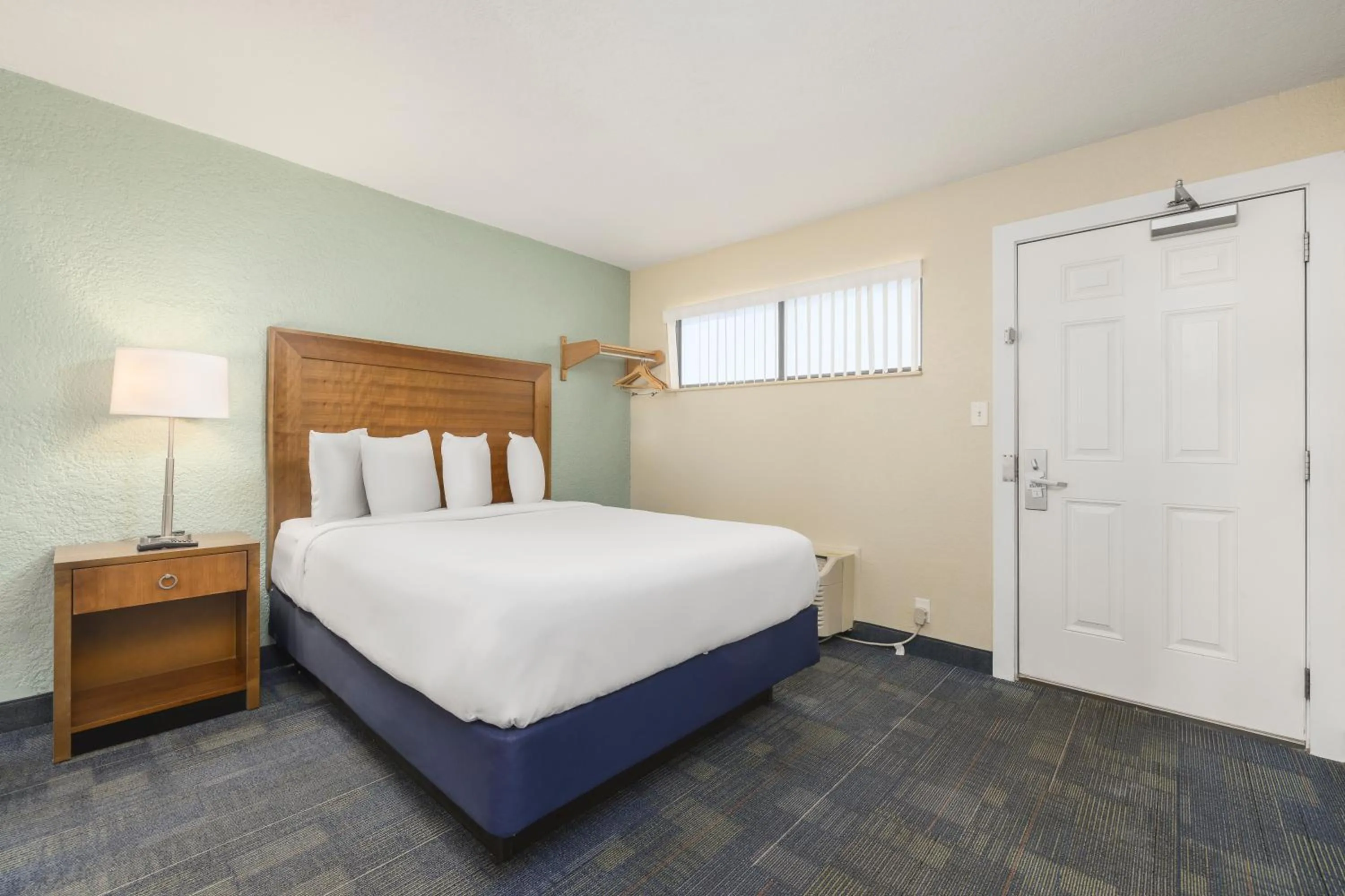 Bed in Beachside Resort Panama City Beach