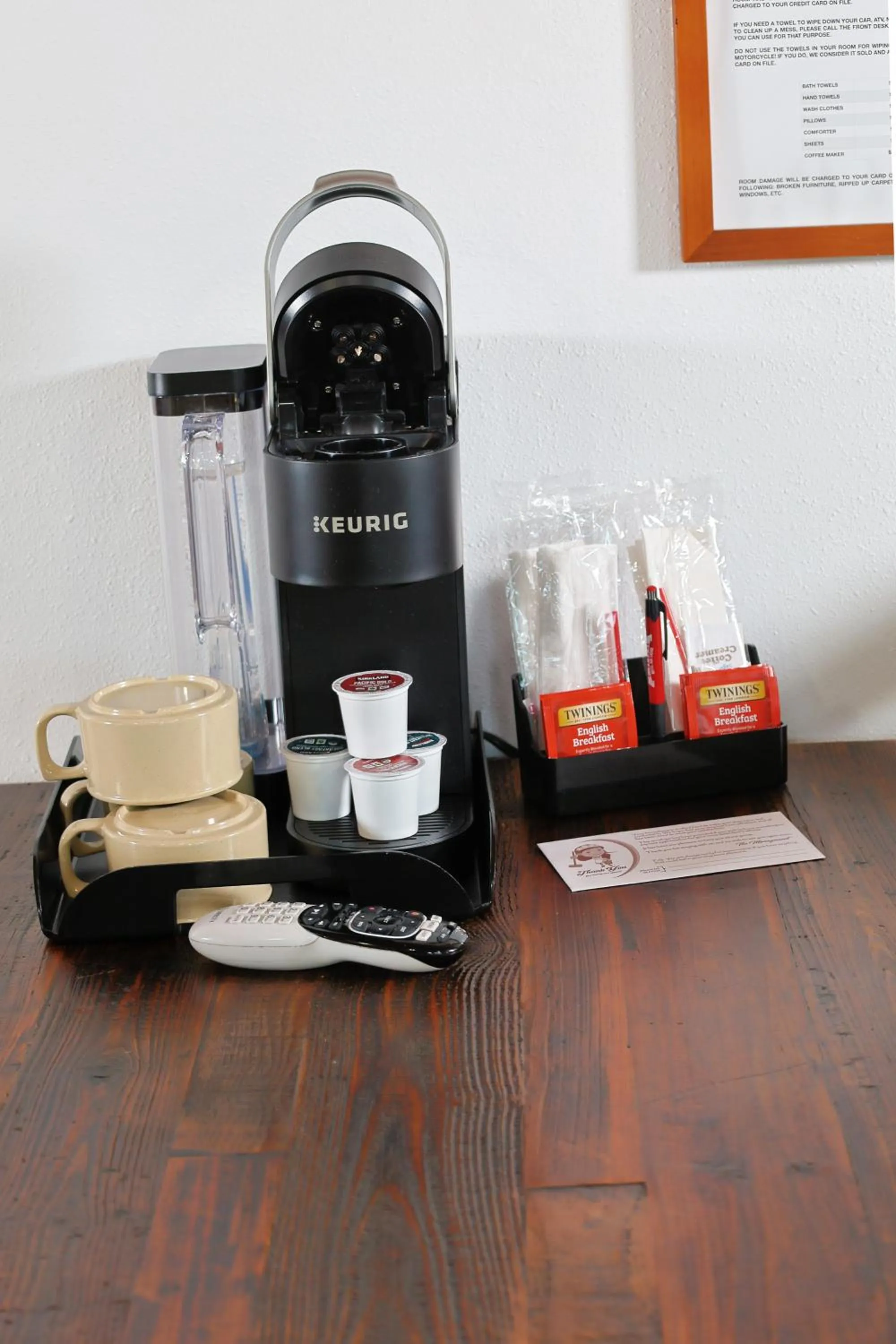 Coffee/tea facilities in Park Motel and Cabins