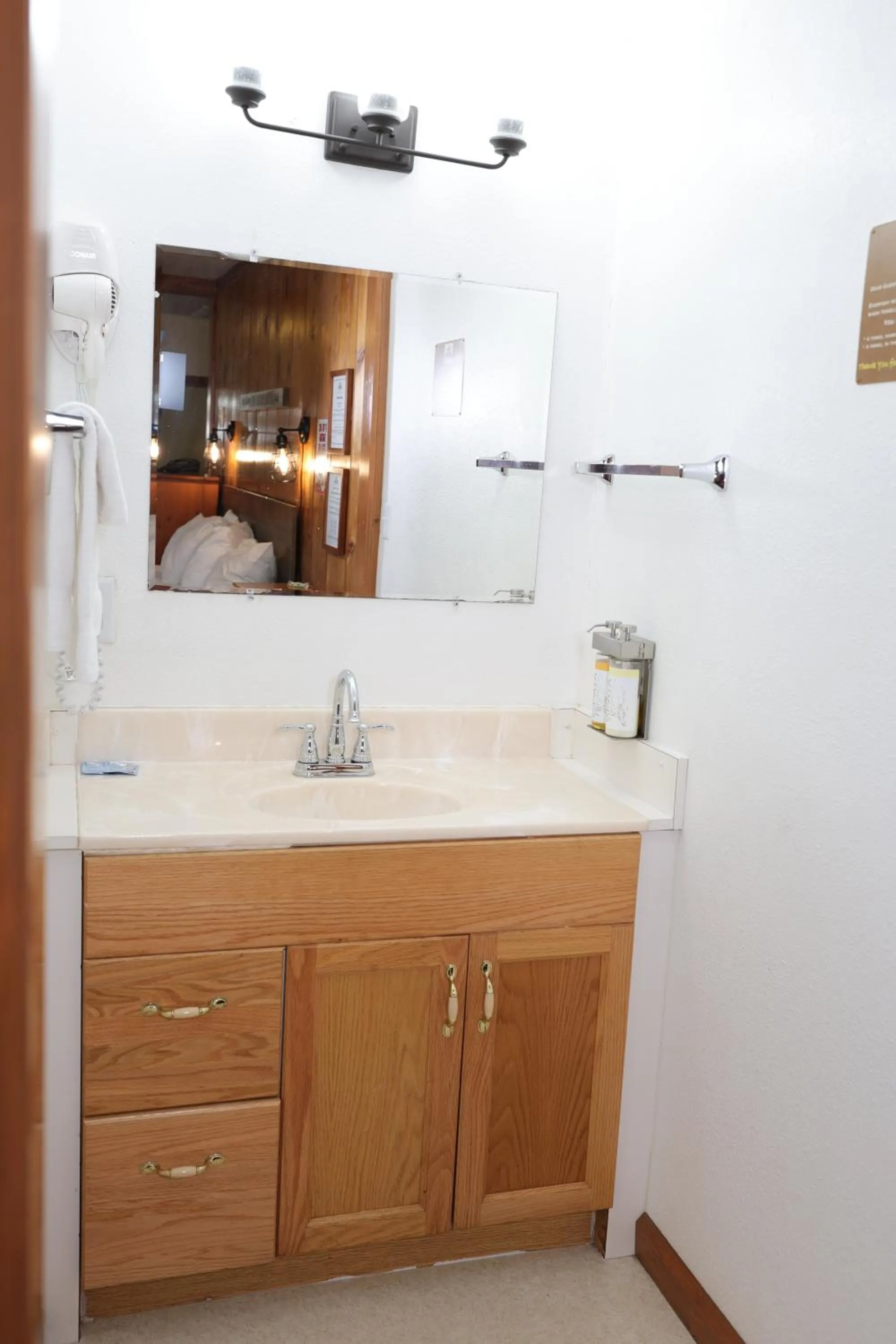 Park Motel and Cabins