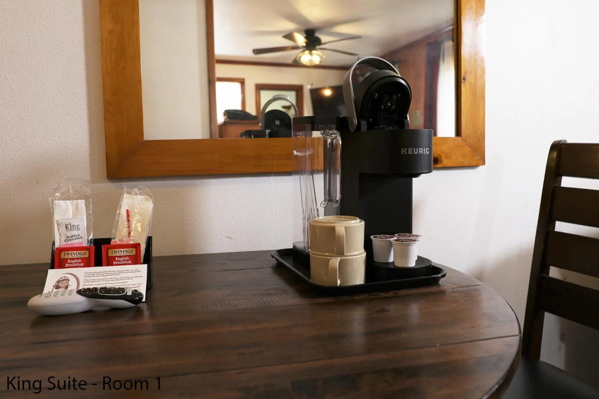 Coffee/tea facilities in Park Motel and Cabins