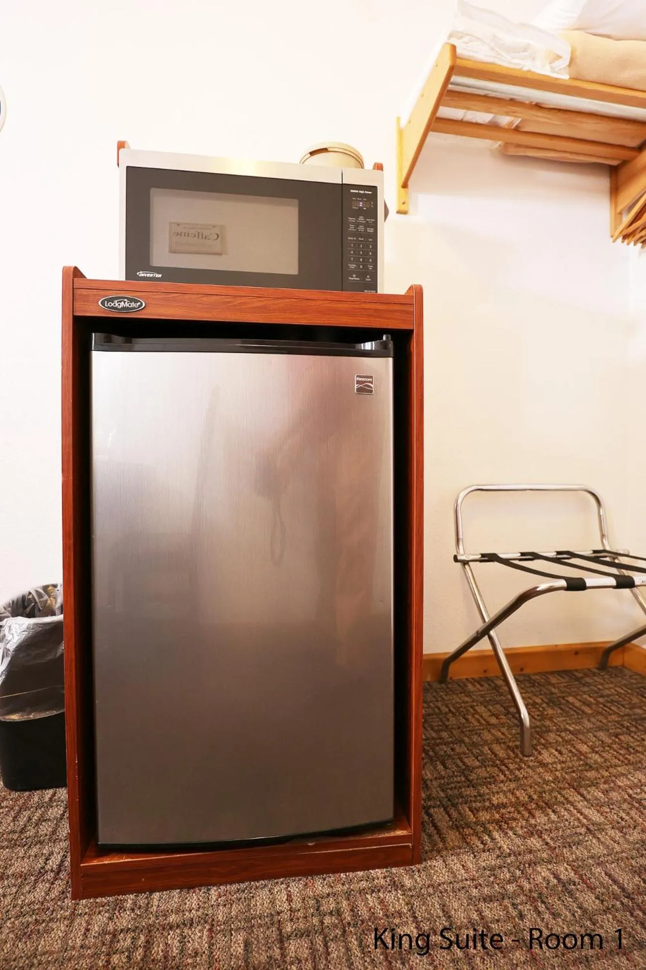 microwave in Park Motel and Cabins