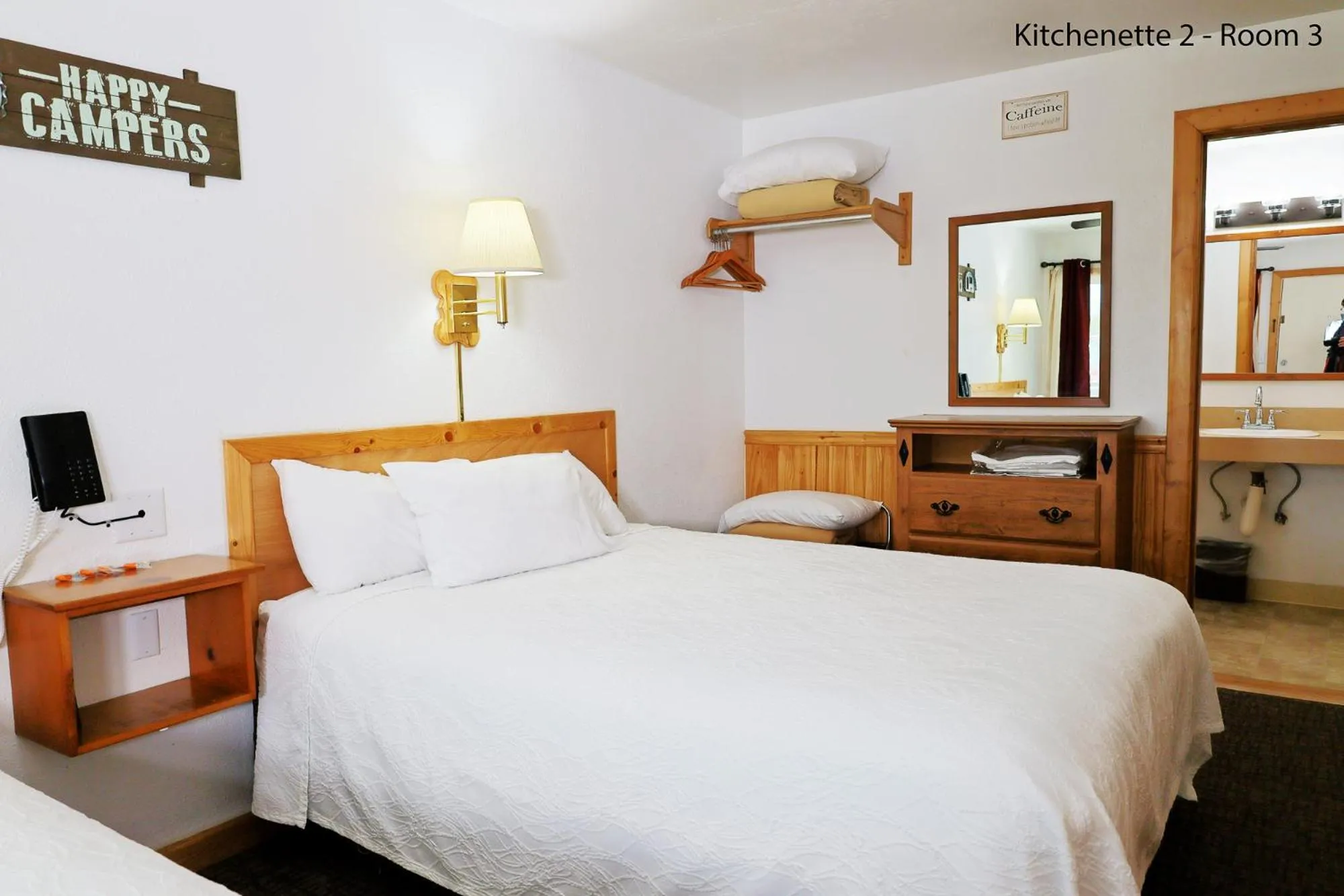 Bedroom, Bed in Park Motel and Cabins