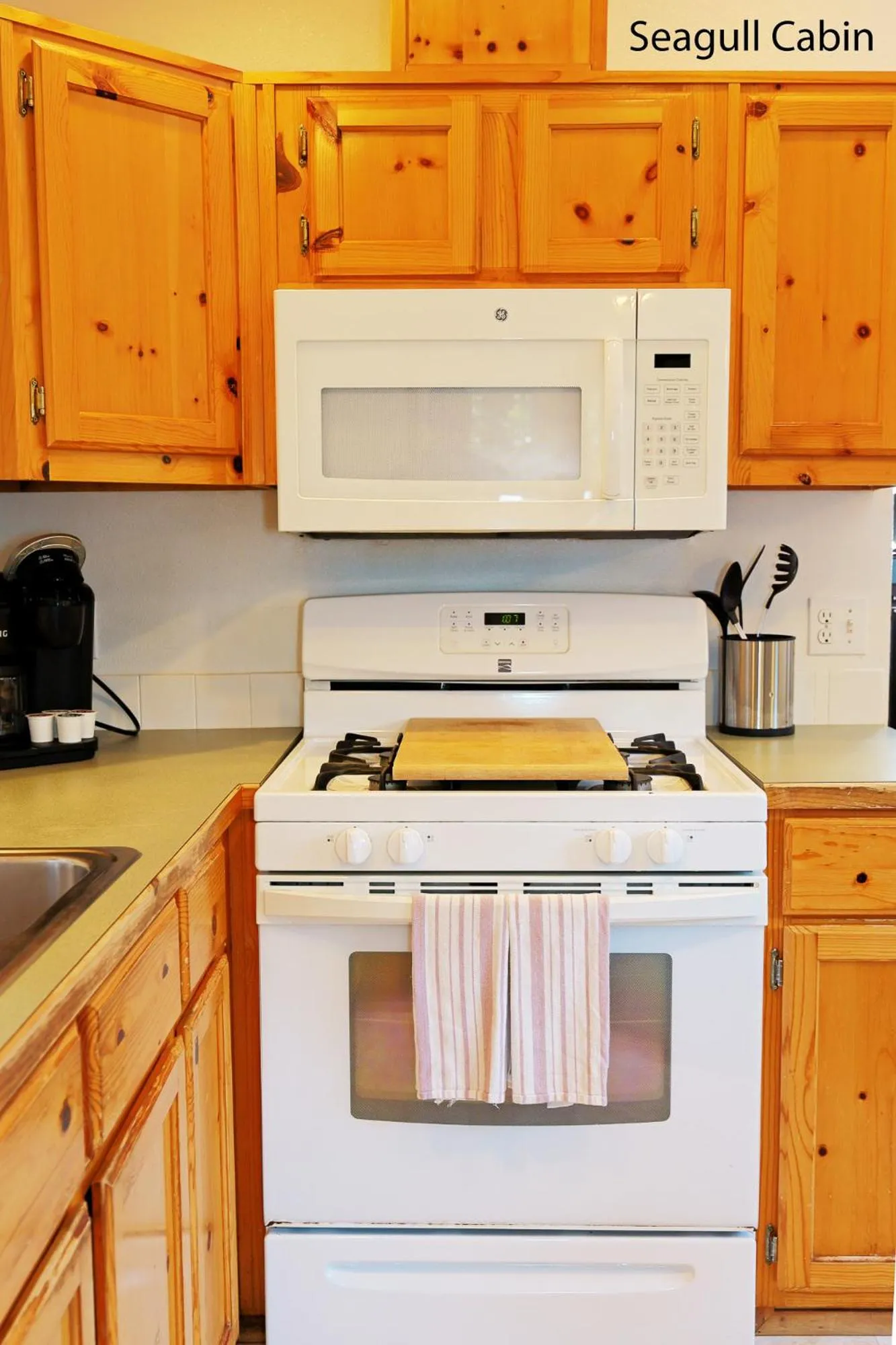 microwave in Park Motel and Cabins