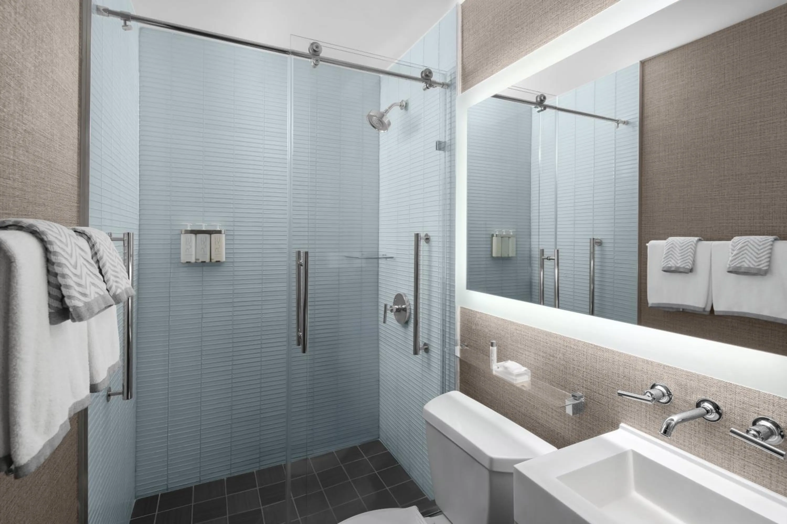 Bathroom in Cambria Hotel New York - Chelsea