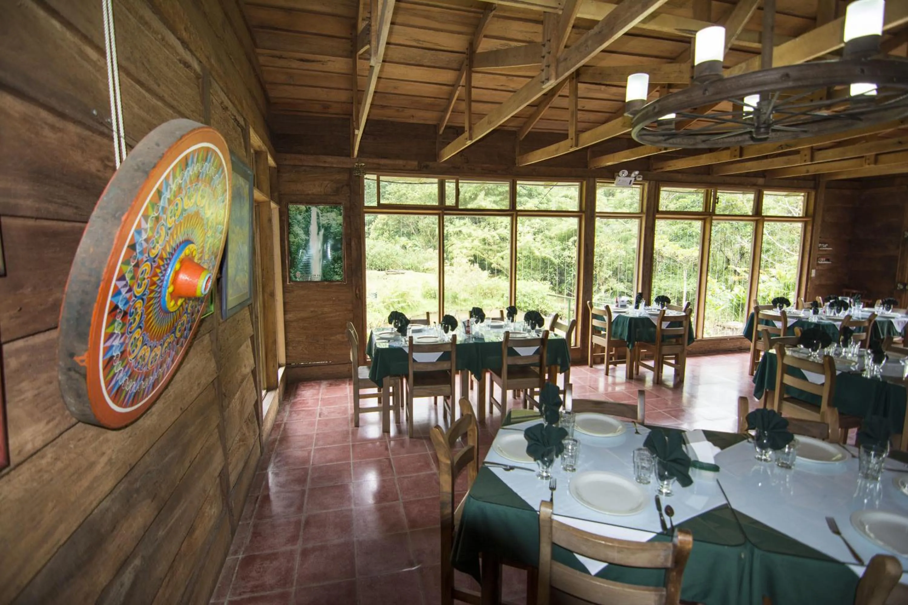 Restaurant/places to eat in Bosque de Paz Reserva Biologica