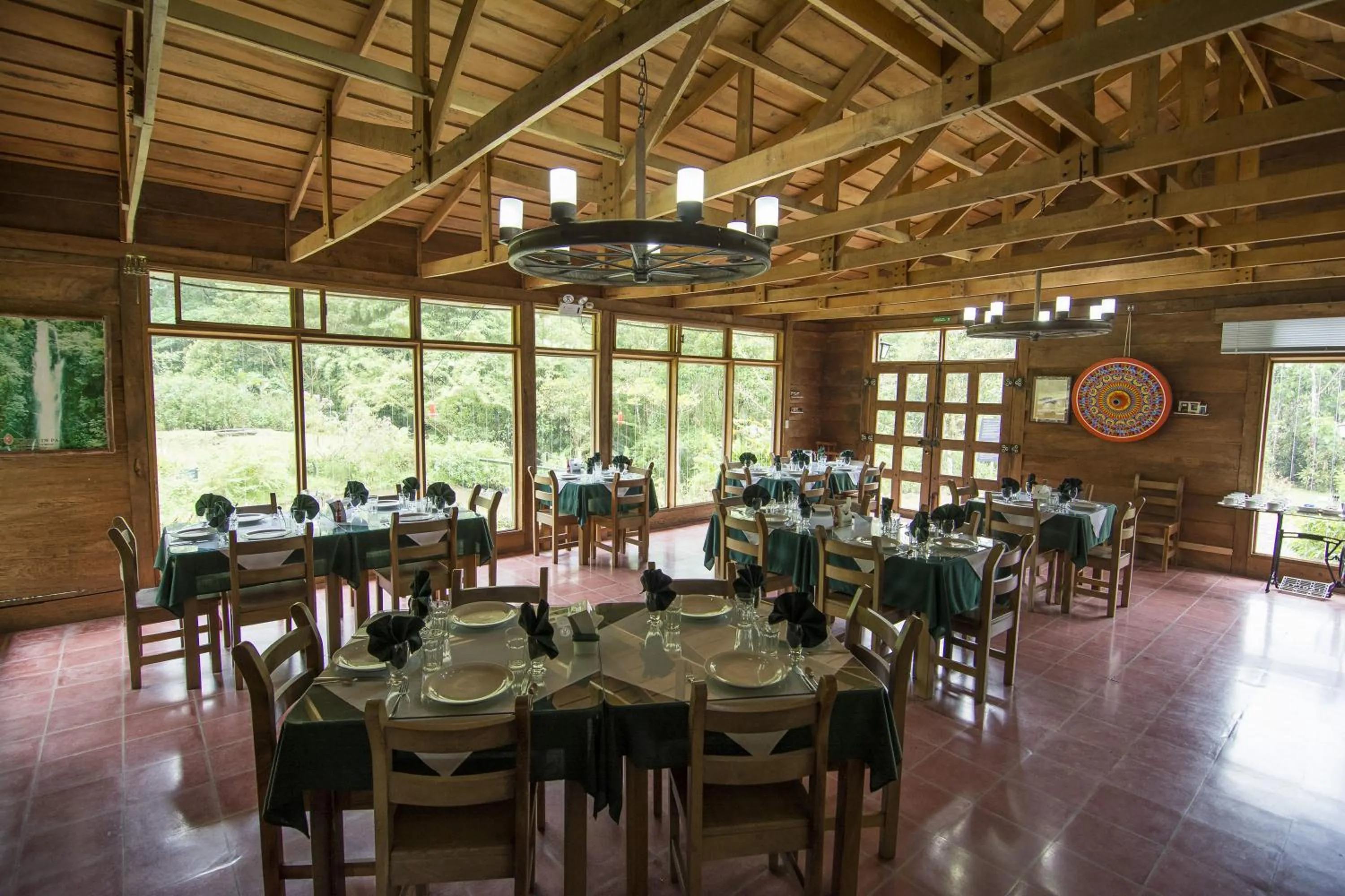 Restaurant/places to eat in Bosque de Paz Reserva Biologica
