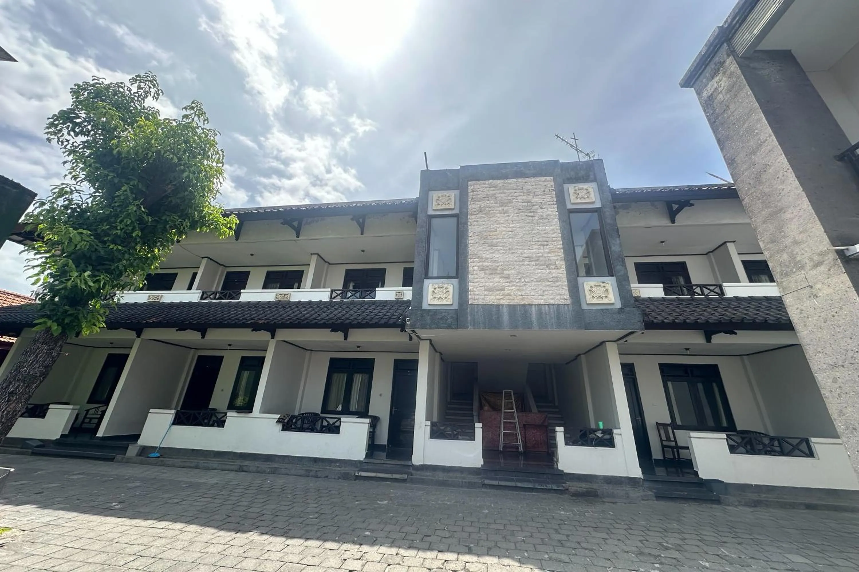Property building in HOTEL WARTA SARI