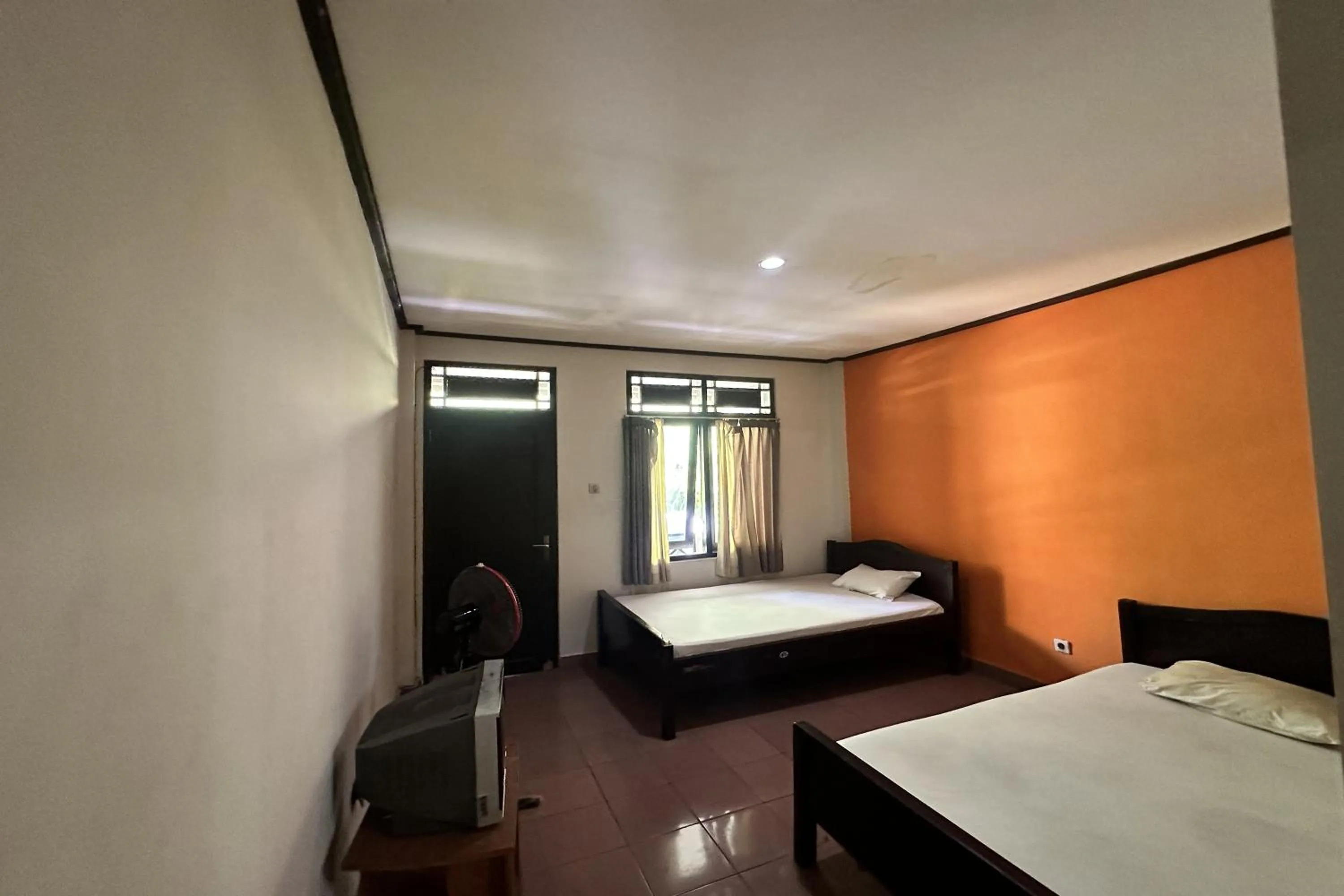 Bed in HOTEL WARTA SARI