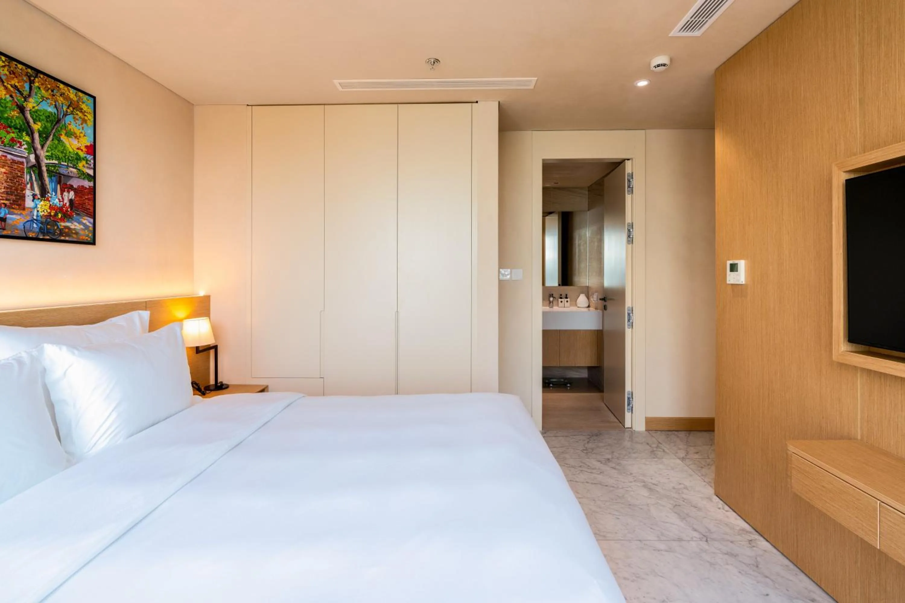 Bed in The Five Suites Lilas