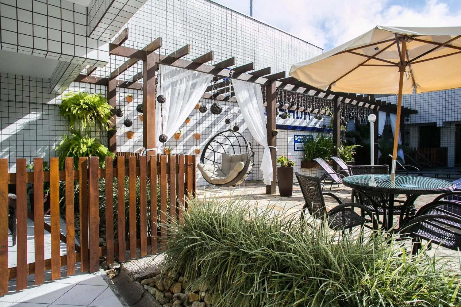Swimming pool in Hotel Pousada Porto da Lua