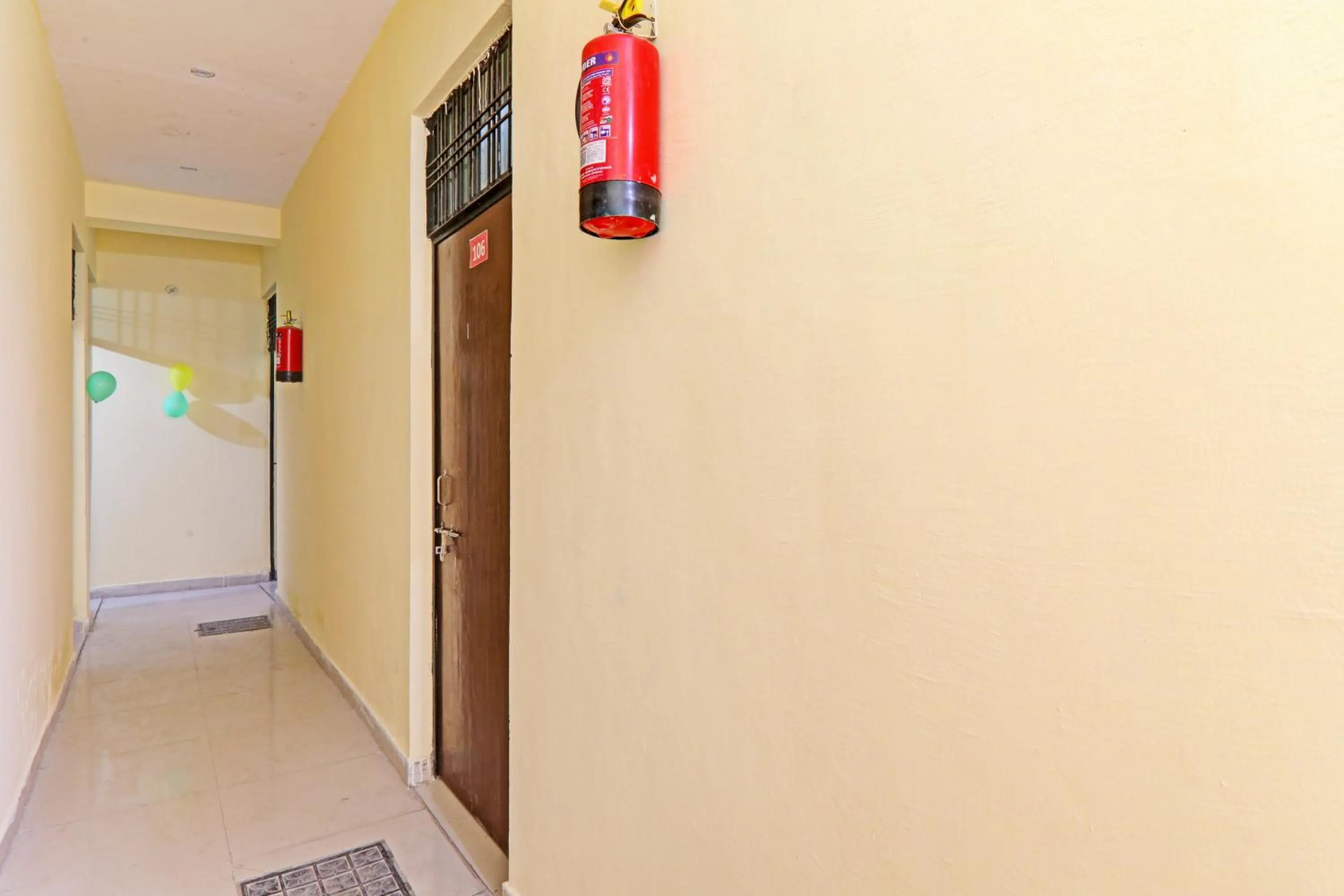 Lobby or reception in Hotel O Golden Grand