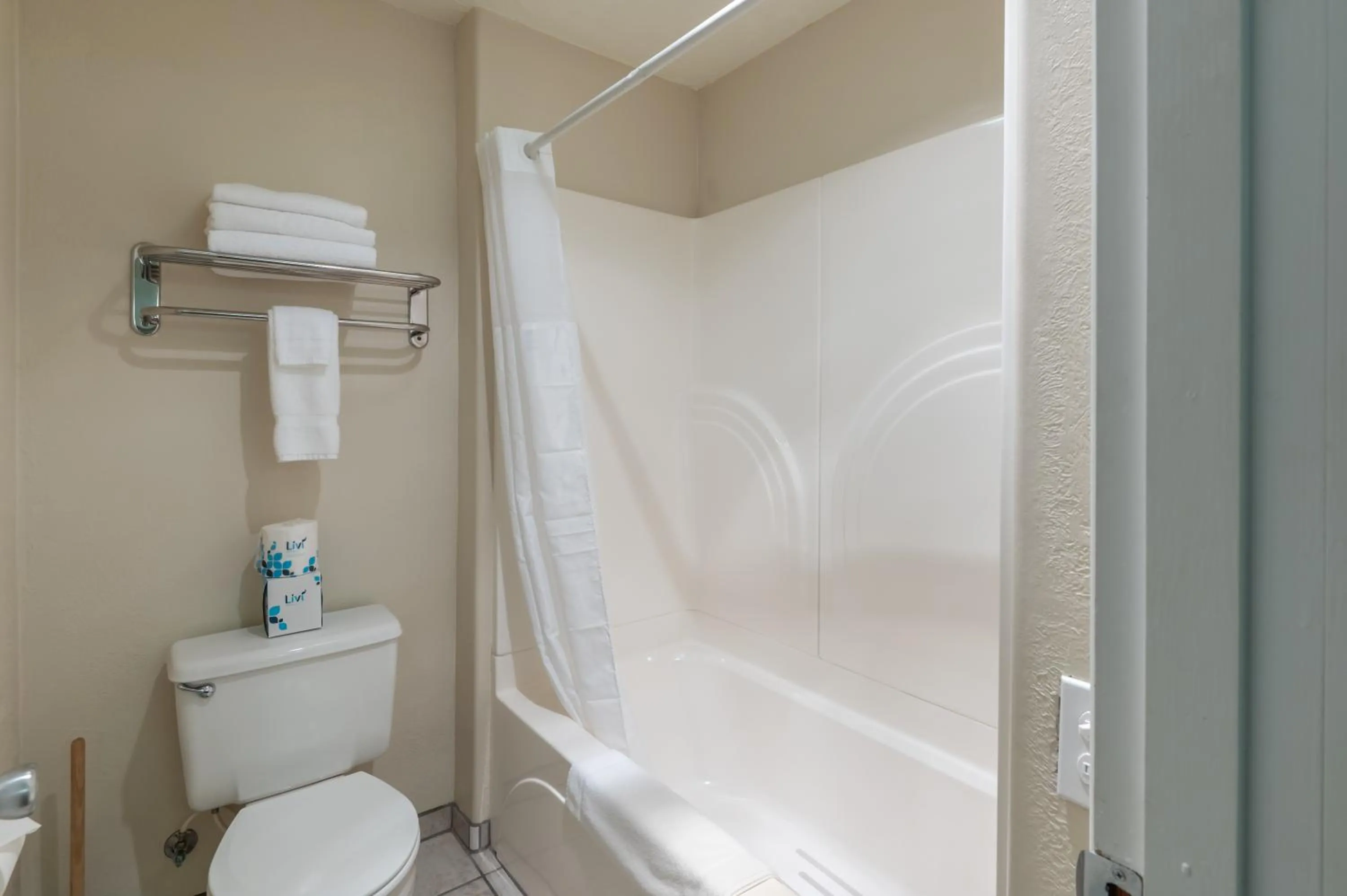 Pacific Reef Hotel & Light Show