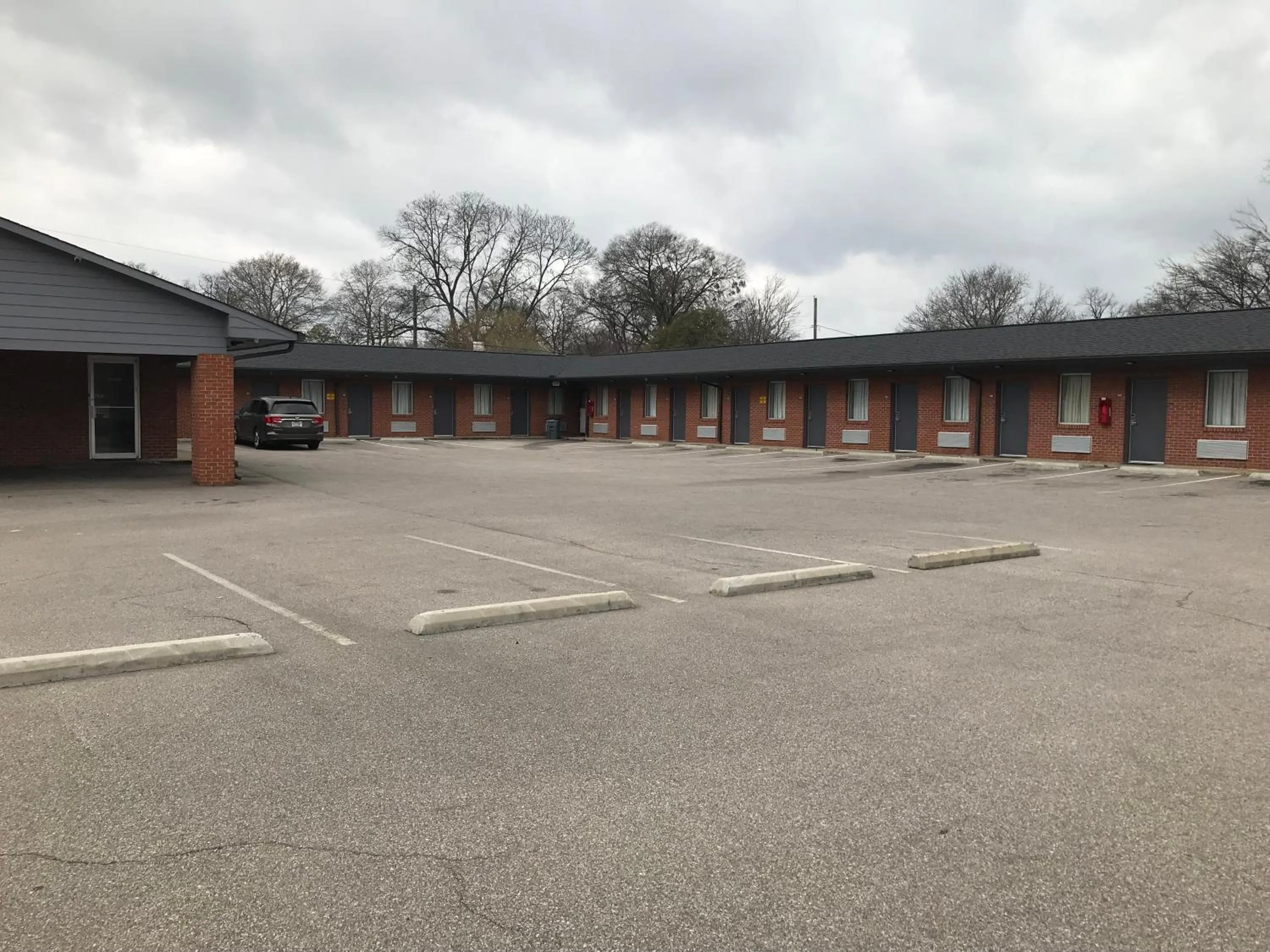 Property building in Sky Inn Hotel