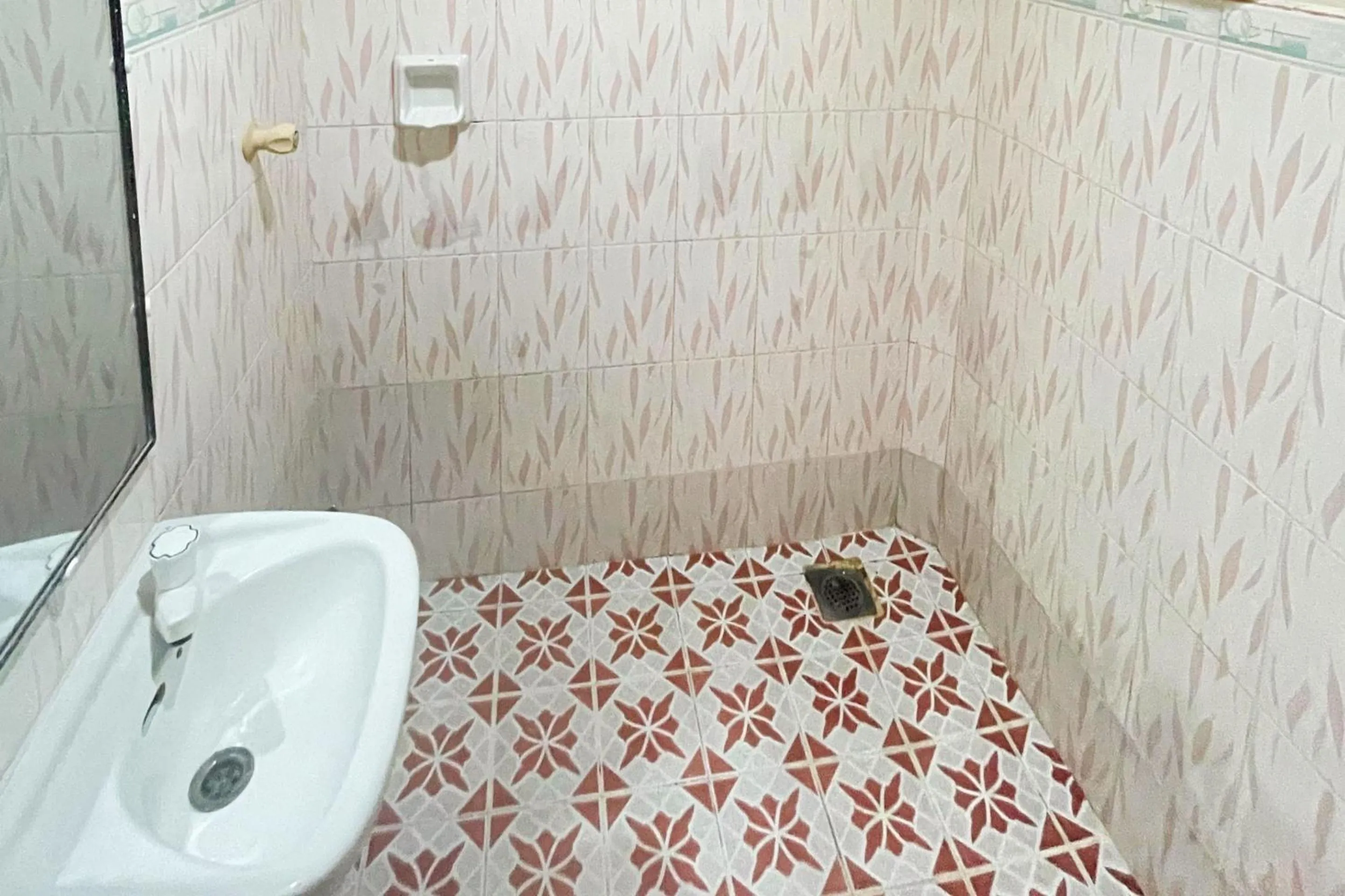 Bathroom in Durhan White Beach Resort powered by Cocotel