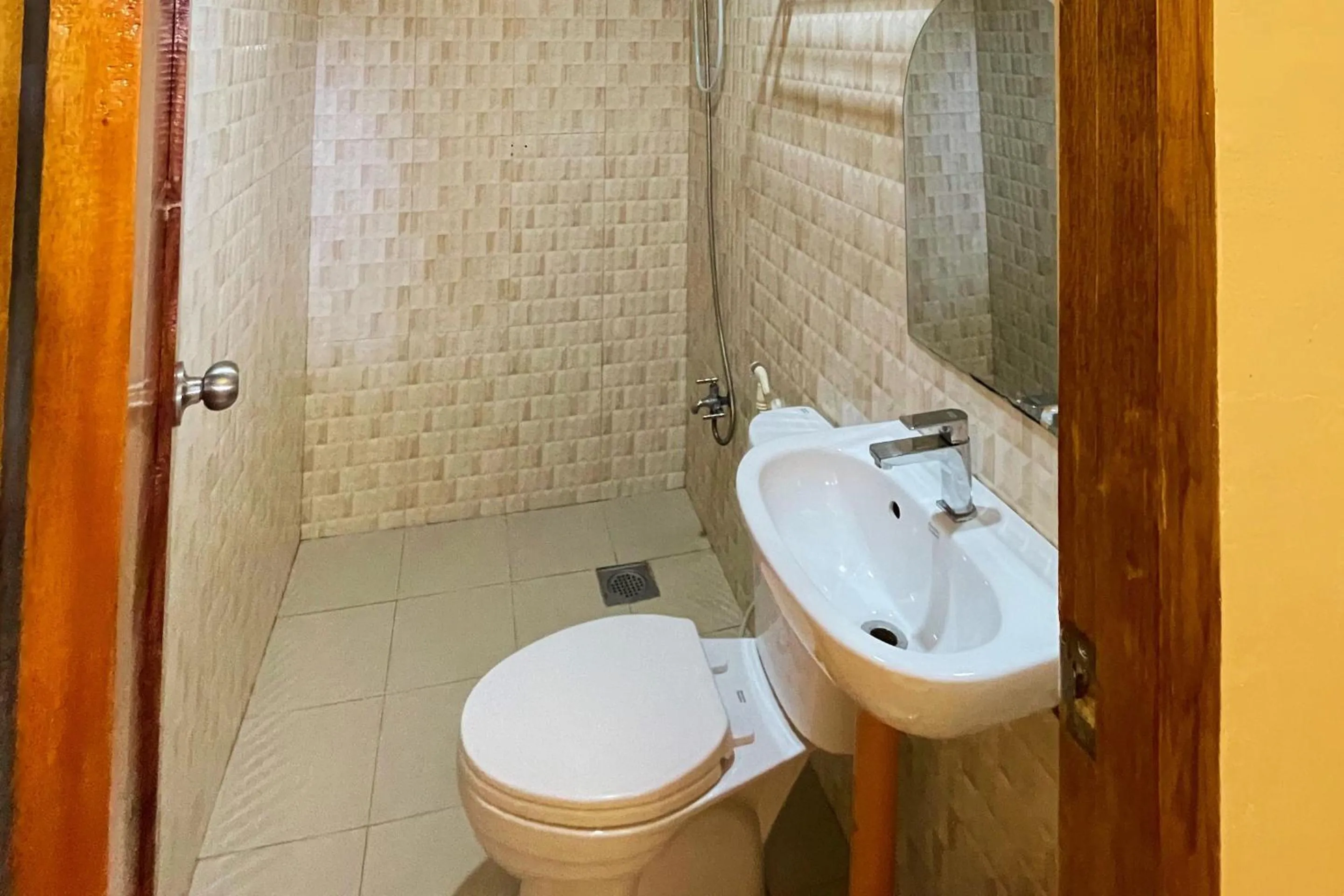 Bathroom in Durhan White Beach Resort powered by Cocotel