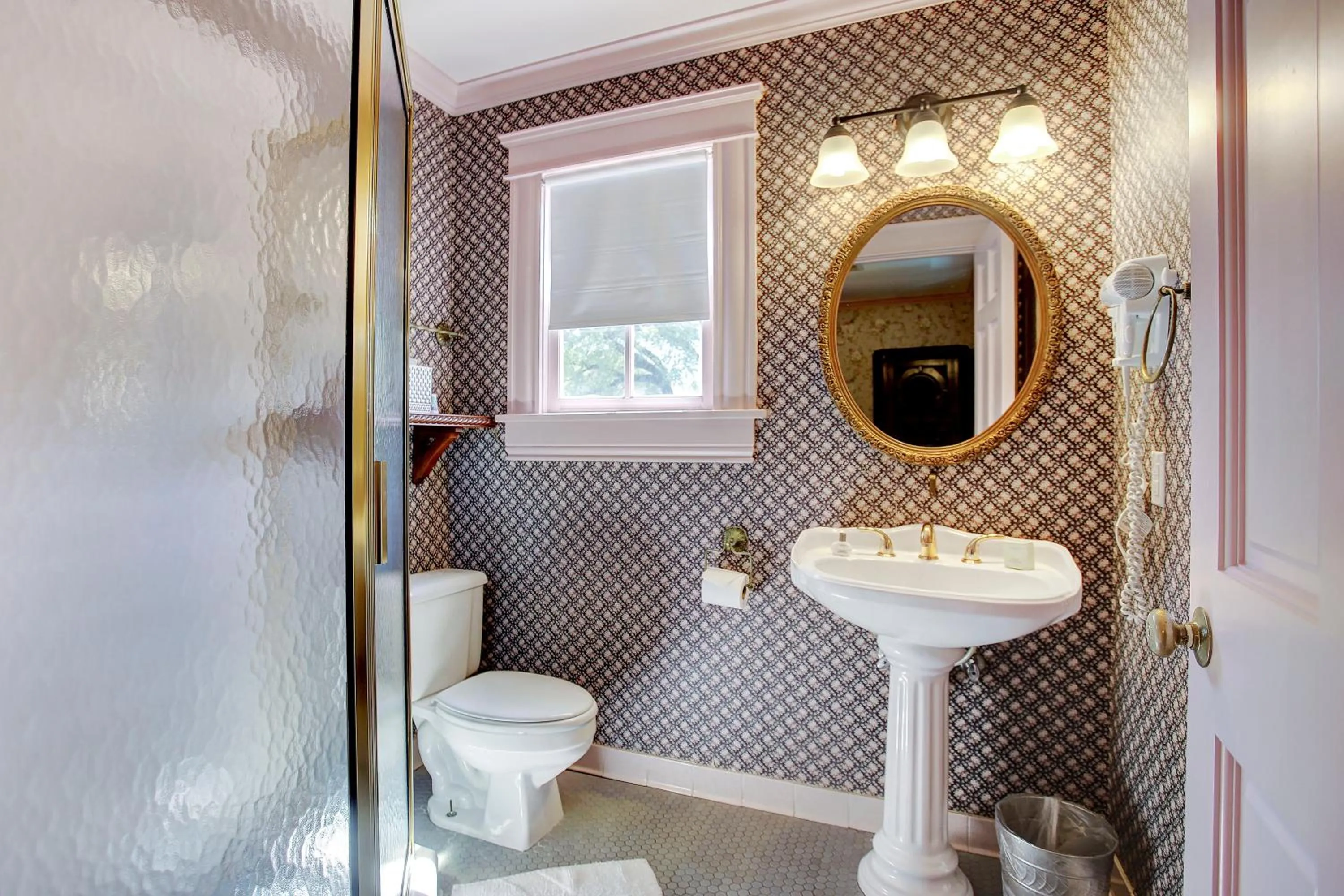 Sara's Inn on the Boulevard